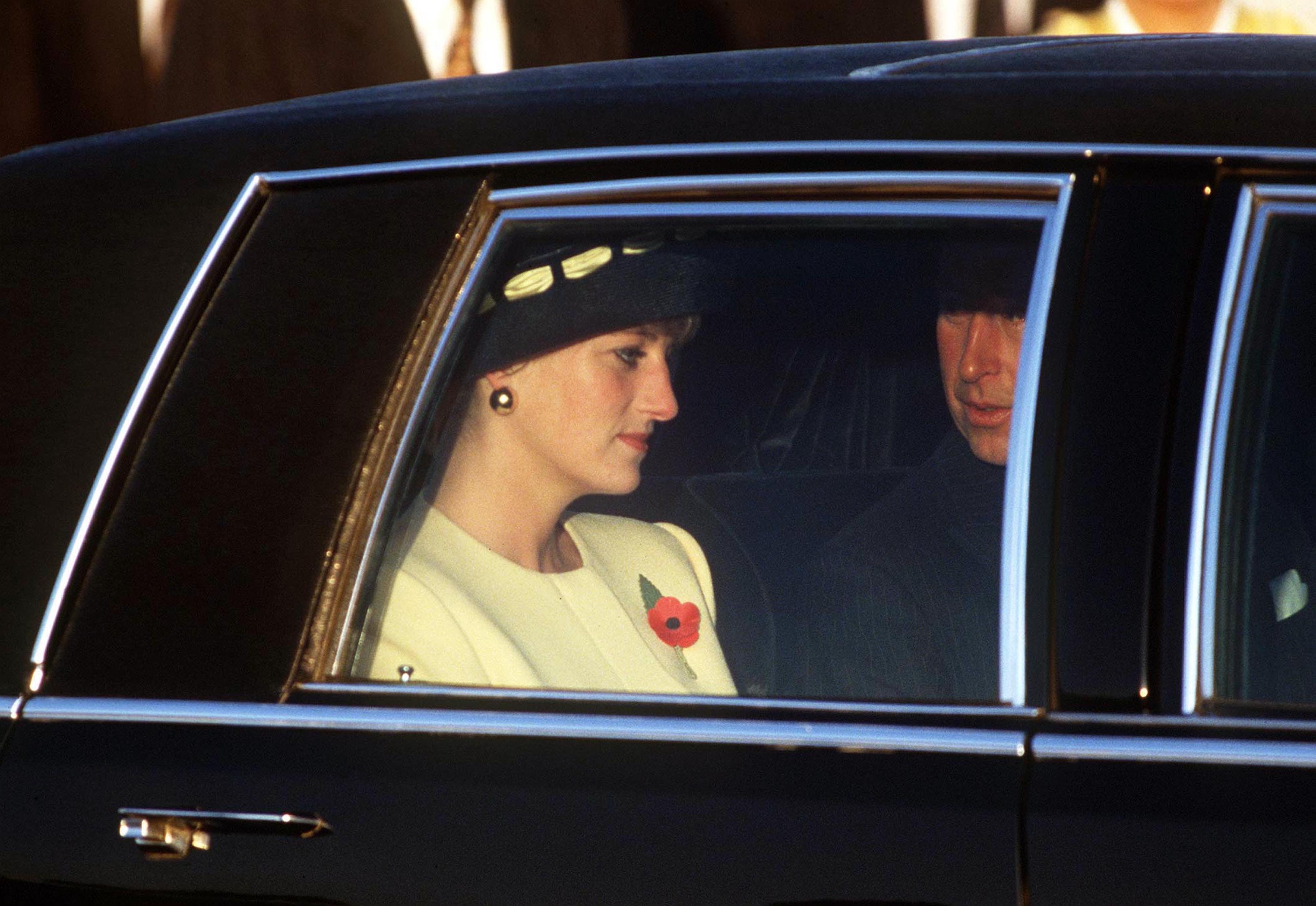 König Charles III. und Prinzessin Diana bei einem offiziellen Besuch in Südkorea im November 1992 | Quelle: Getty Images