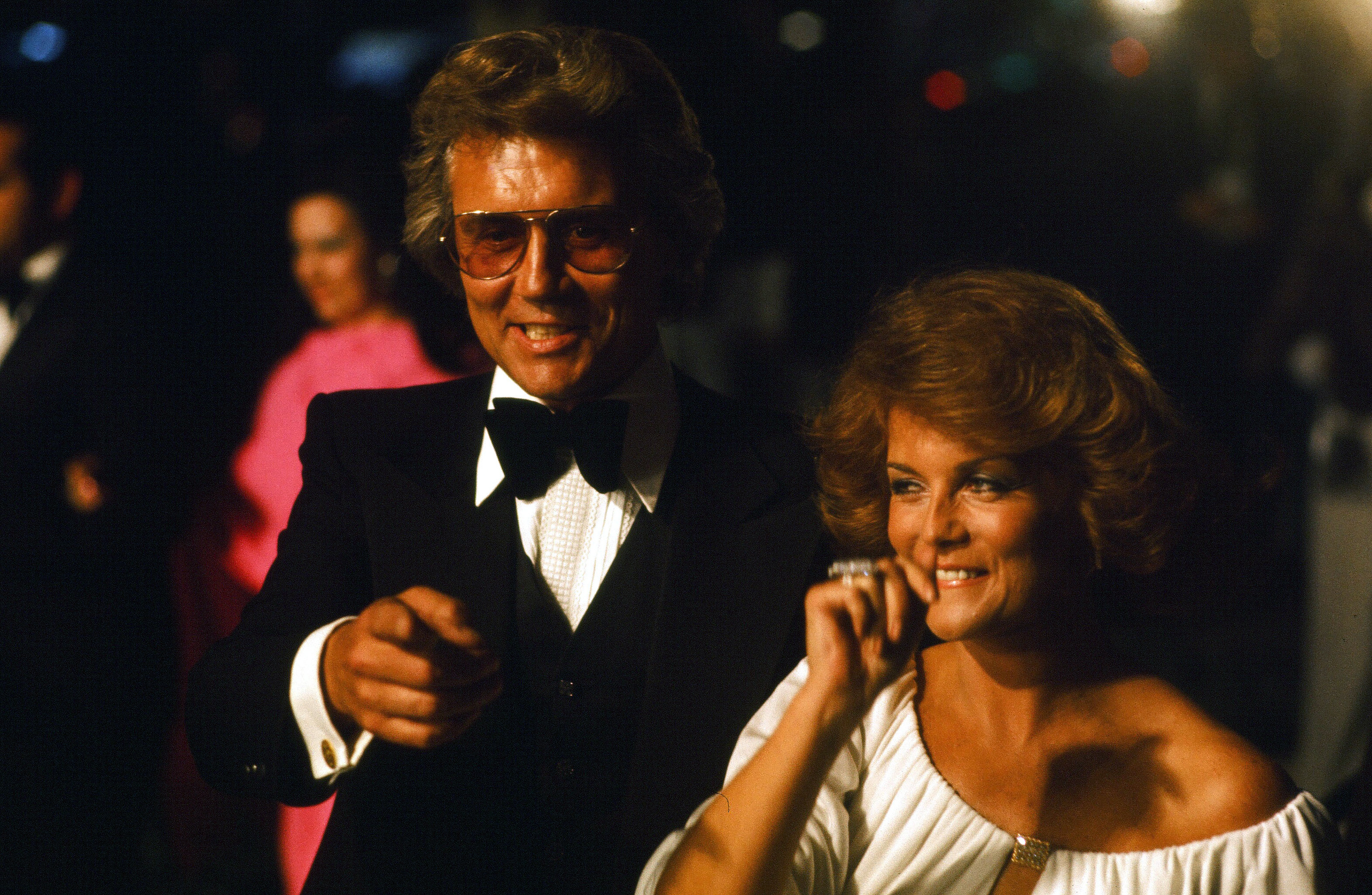 Ann-Margret und Roger Smith bei den 48. Academy Awards in Los Angeles 1976 | Quelle: Getty Images