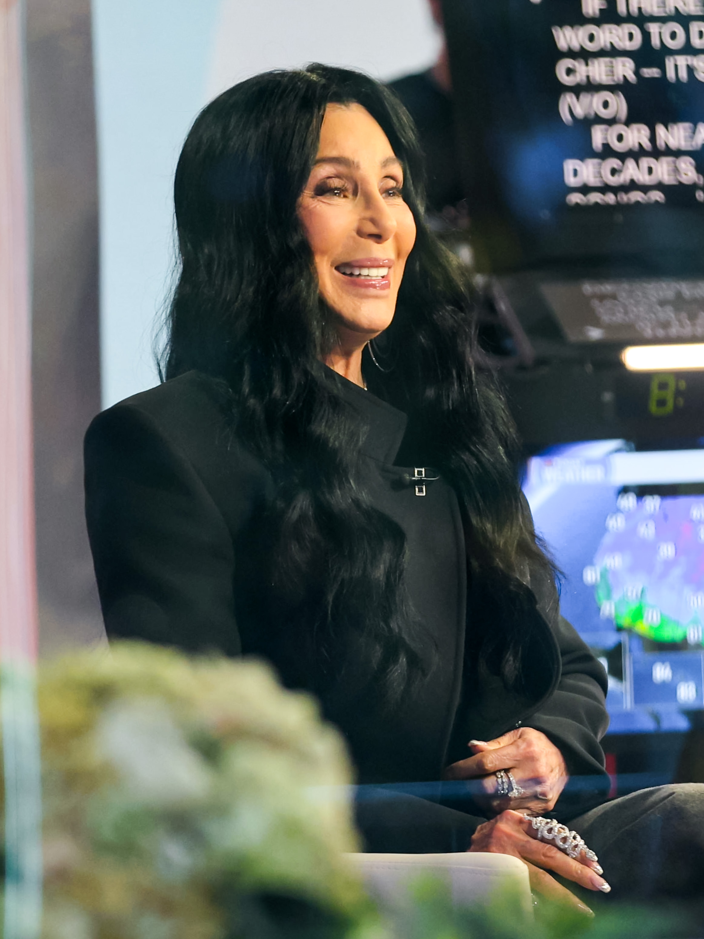 Cher ist in der "Today"-Show in New York City zu sehen, am 19. November 2024 | Quelle: Getty Images