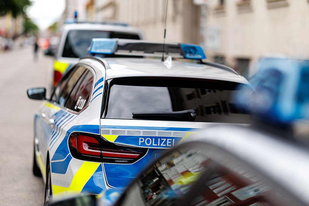 Polizeieinsatzfahrzeug in Deutschland  | Quelle: Getty Images