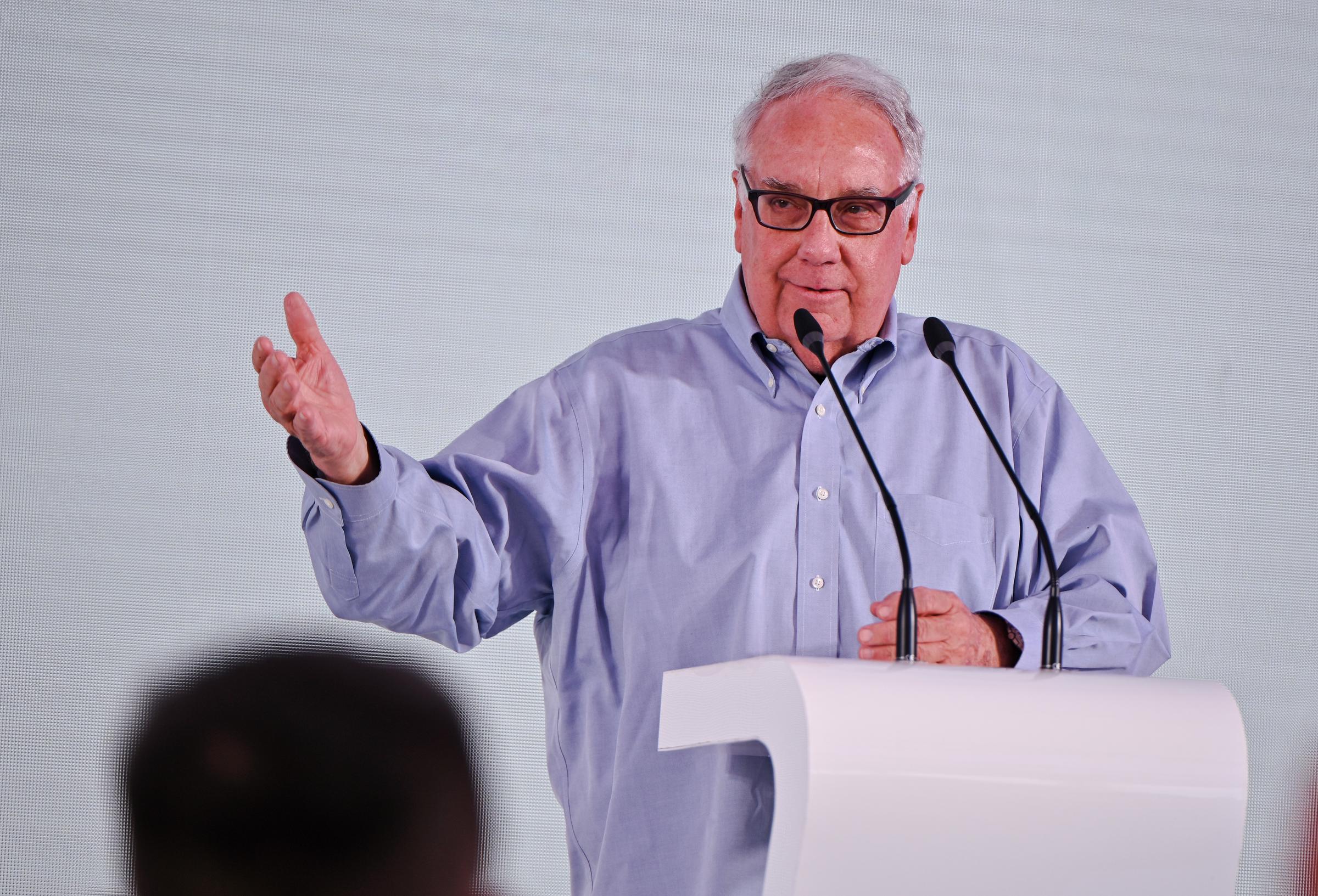 Howard Buffett spricht während der offiziellen Eröffnungsfeier des fertiggestellten Superhumans Prosthetics and Rehabilitation Centre in Lviv, Westukraine, am 20. Juni 2024. | Quelle: Getty Images