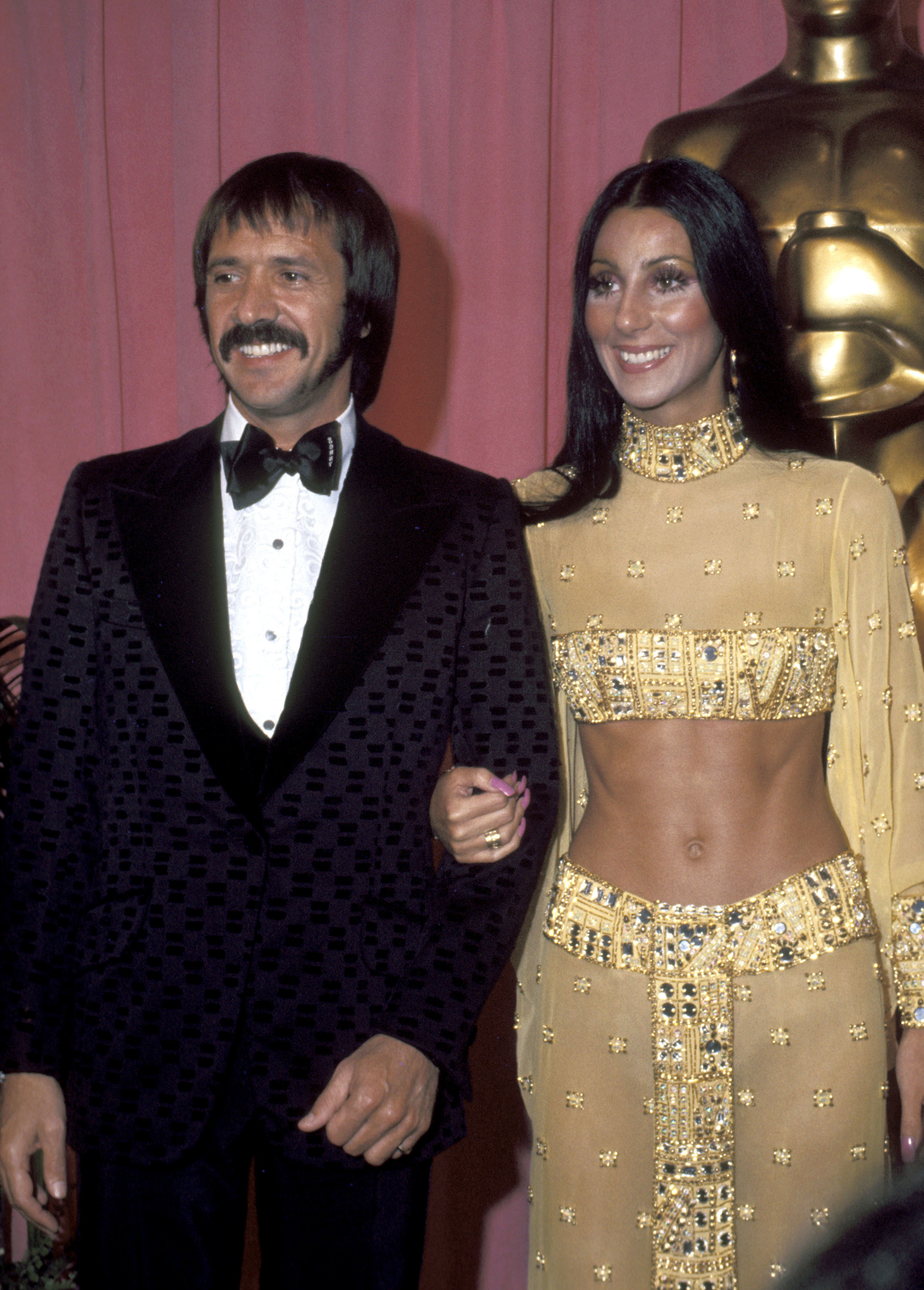Sonny Bono und Cher bei den 45th Annual Academy Awards am 27. März 1973 | Quelle: Getty Images
