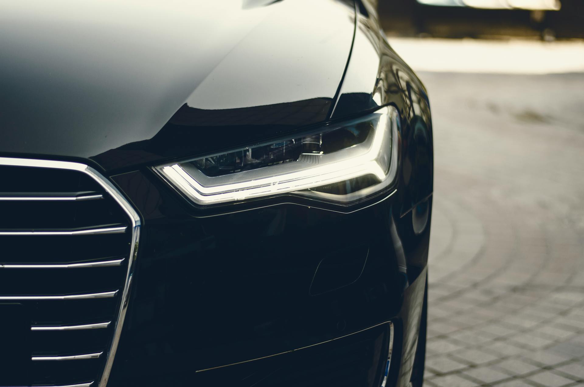 Ein schwarzes Auto | Quelle: Pexels