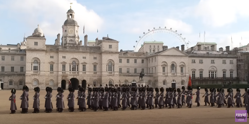 Horse Guards Parade Zeremonie in London zur Begrüßung des katarischen Königshauses gepostet am 3. Dezember 2024 | Quelle: YouTube/@royalchannel