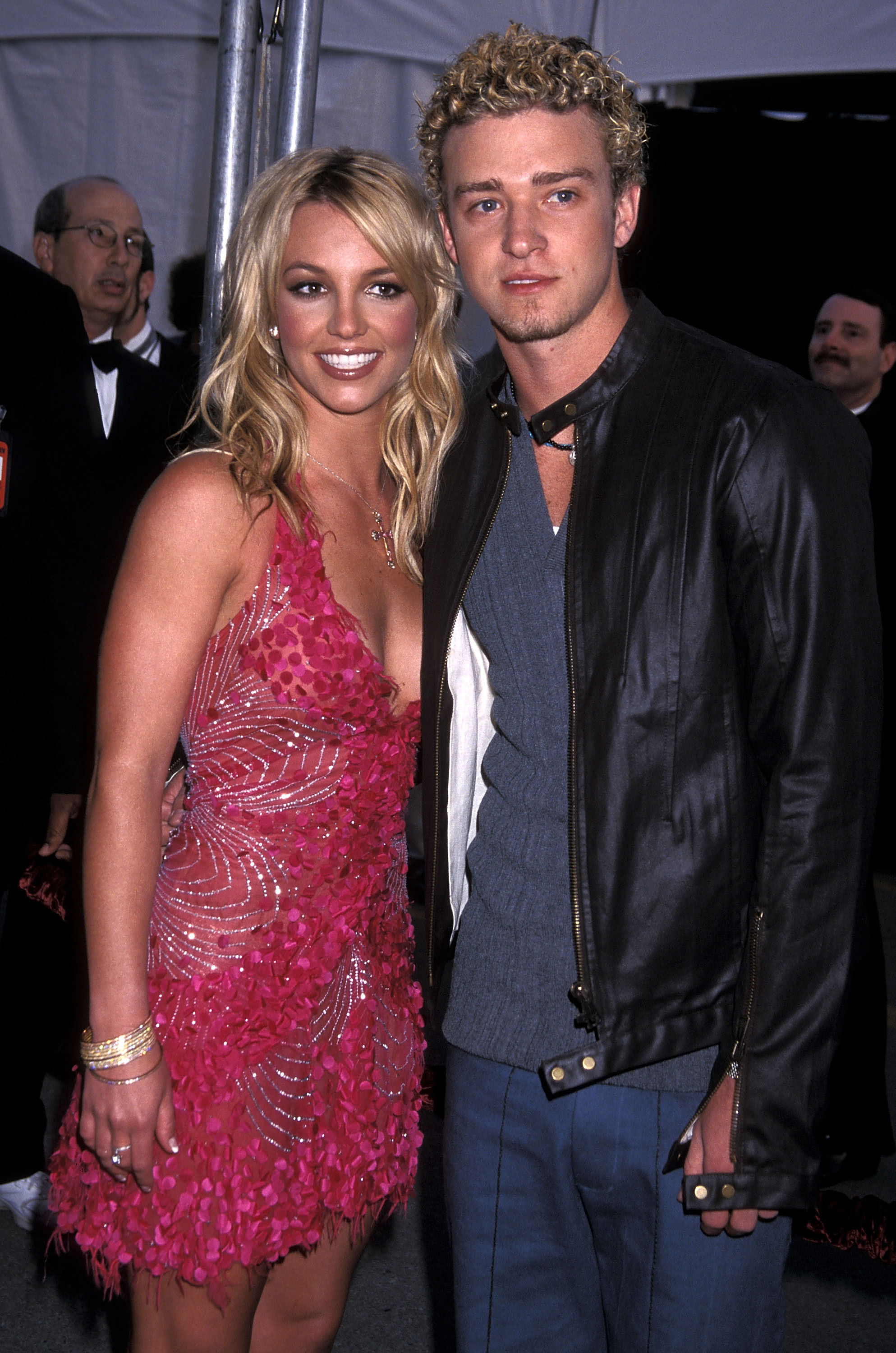 Britney Spears und Justin Timberlake bei den 29th Annual American Music Awards in Los Angeles, Kalifornien am 9. Januar 2002 | Quelle: Getty Images