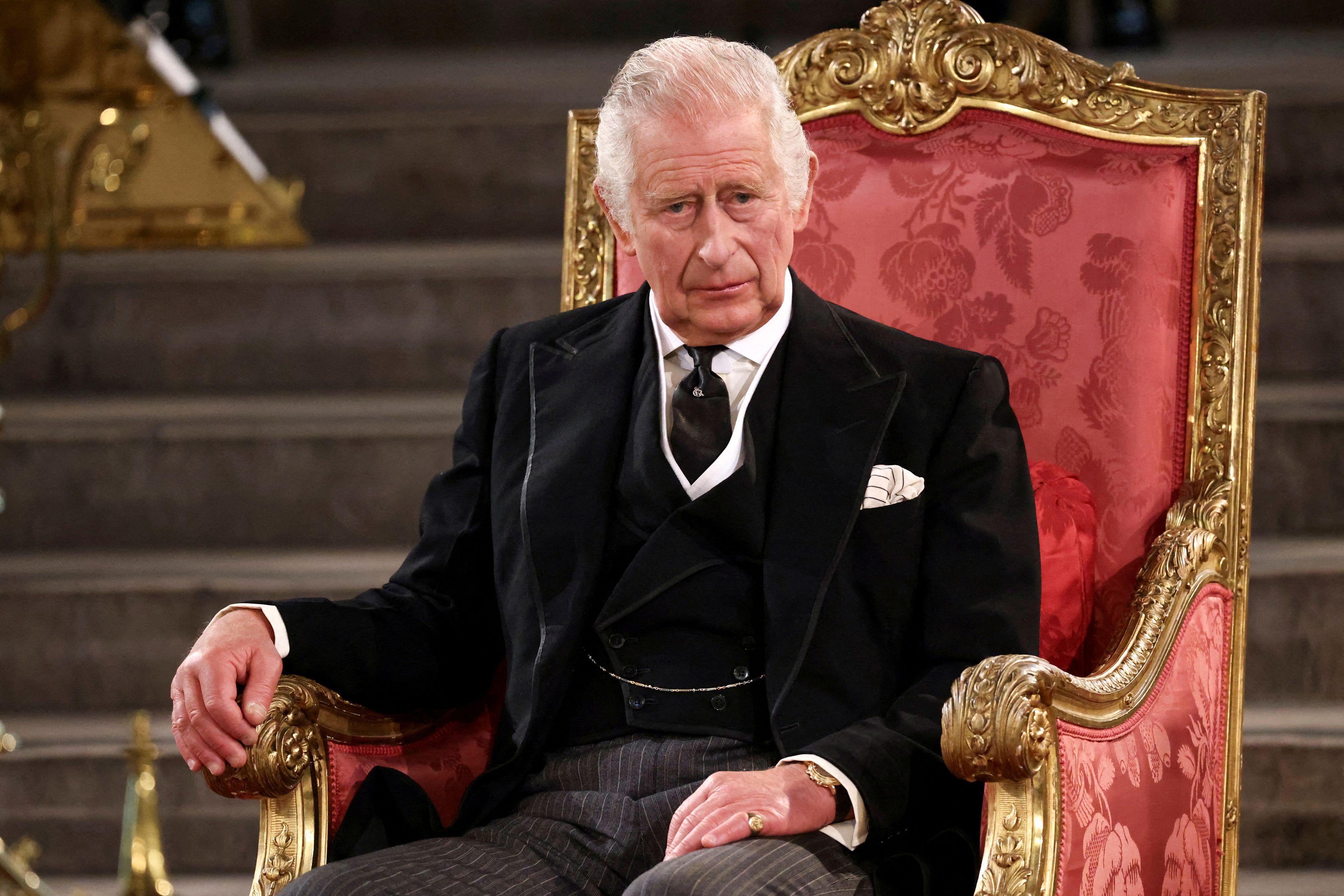 König Charles III. nimmt am 12. September 2022 in der Westminster Hall im Zentrum Londons an der Präsentation der Reden beider Häuser des Parlaments teil. | Quelle: Getty Images