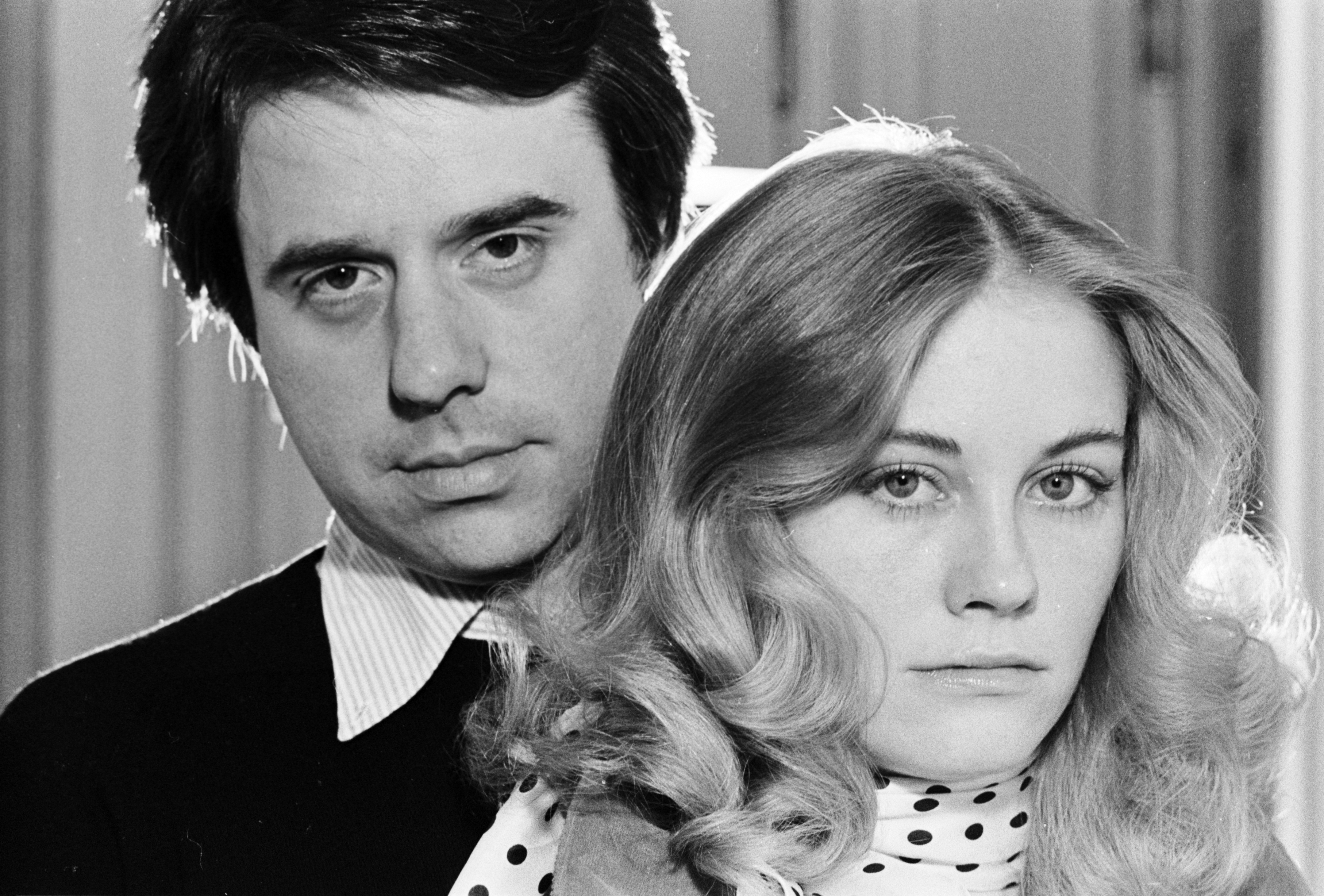 Peter Bogdanovich und Cybill Shepherd, fotografiert im Mai 1974. | Quelle: Getty Images