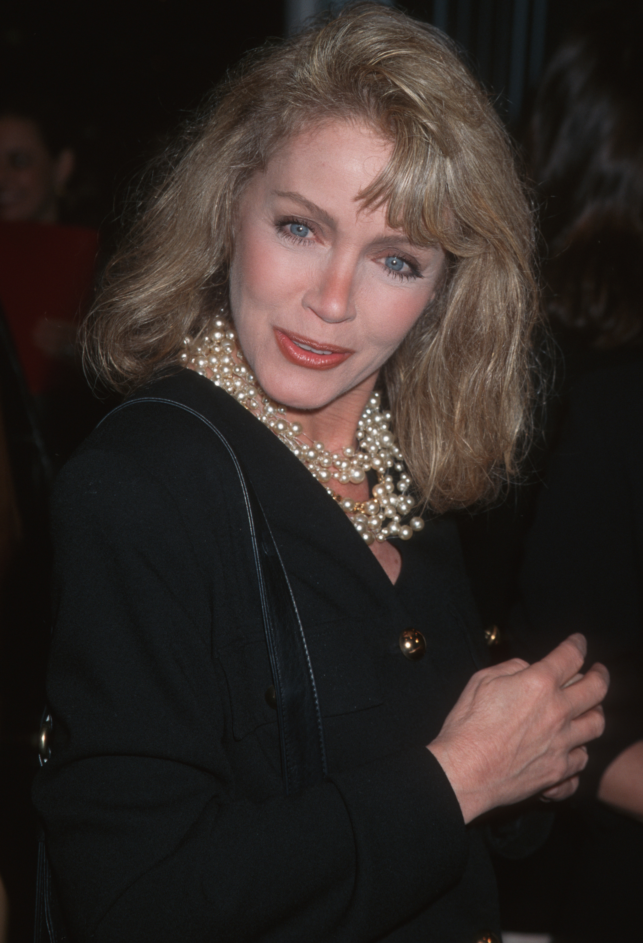 Donna Mills am 7. Februar 1995 | Quelle: Getty Images