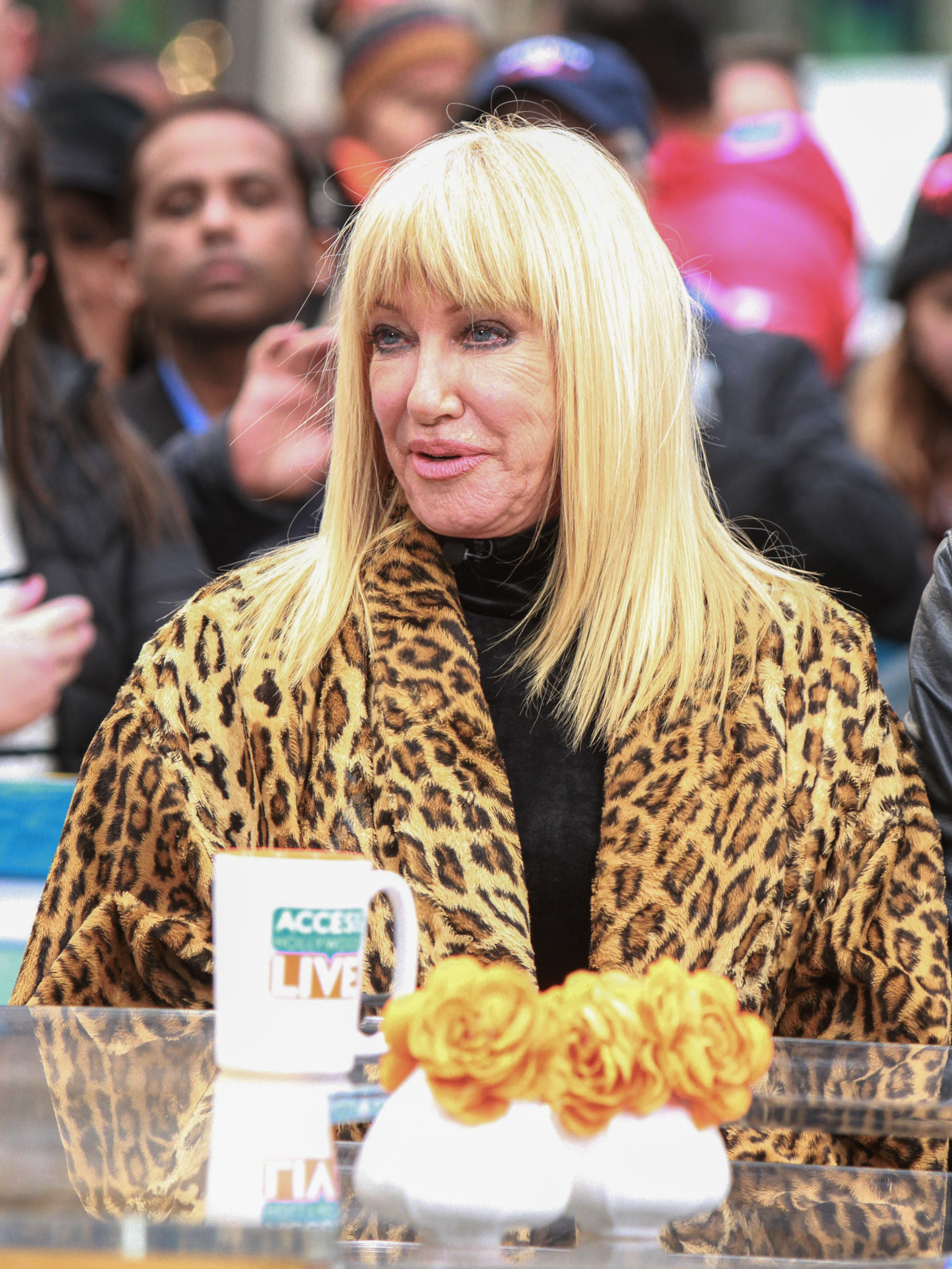 Suzanne Somers bei "Access Hollywood" am 16. November 2017 in New York City | Quelle: Getty Images