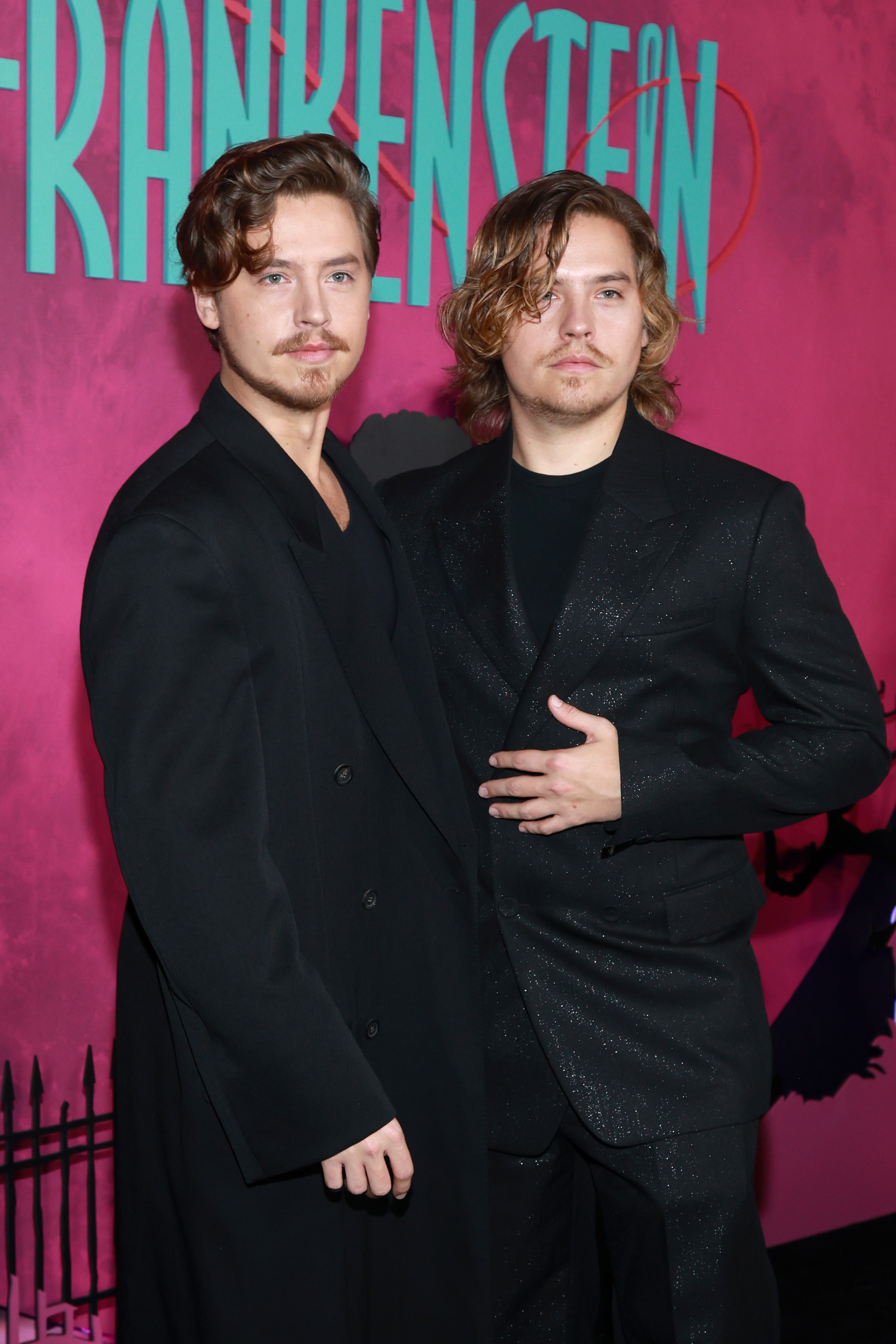 Cole und Dylan Sprouse bei der Sondervorführung von "Lisa Frankenstein" am 5. Februar 2024 |Quelle: Getty Images