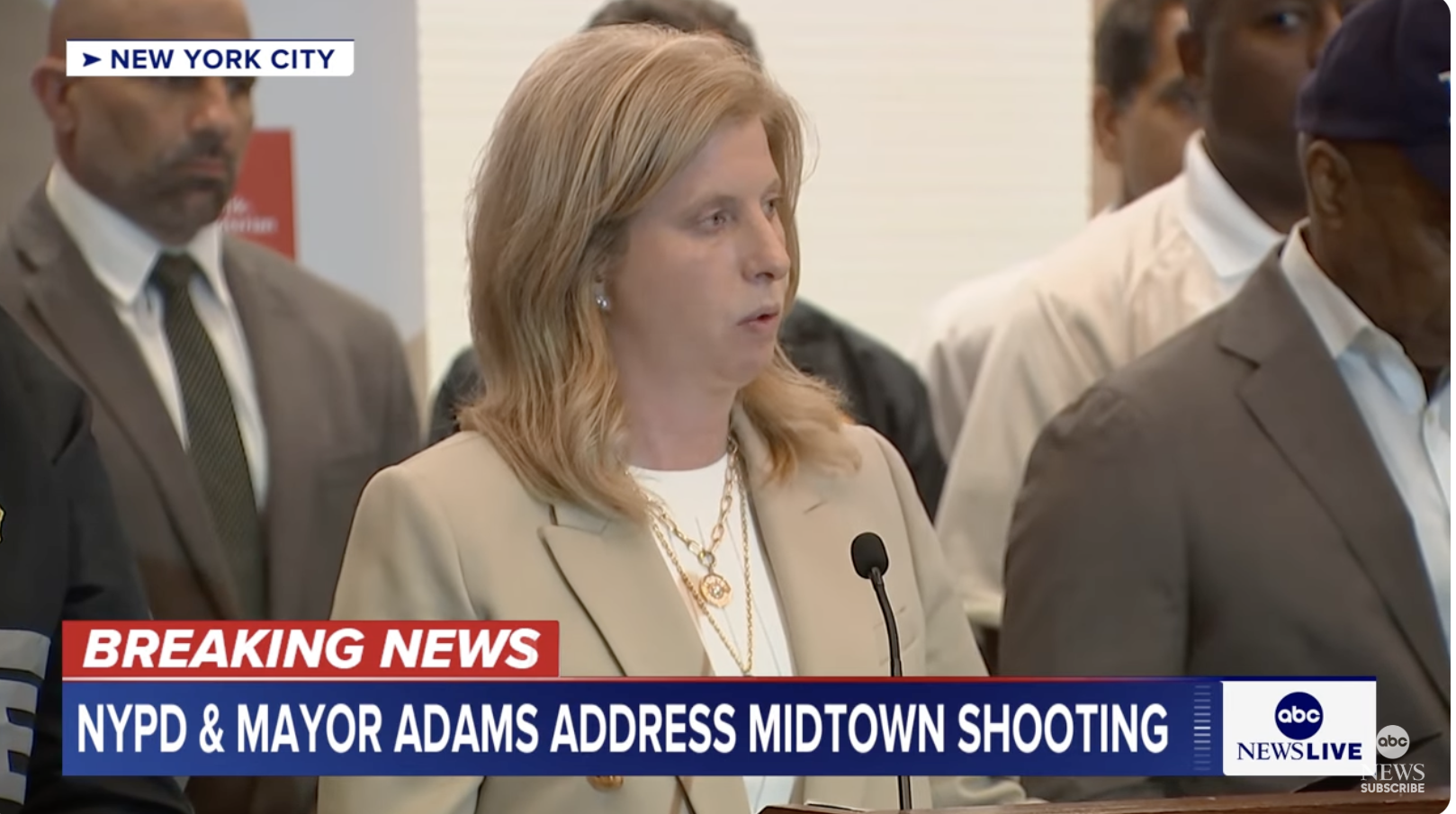 Kommissarin Tisch spricht auf einer Pressekonferenz nach der Schießerei in Midtown Manhattan am 29. Juli 2025. | Quelle: YouTube/ABC News