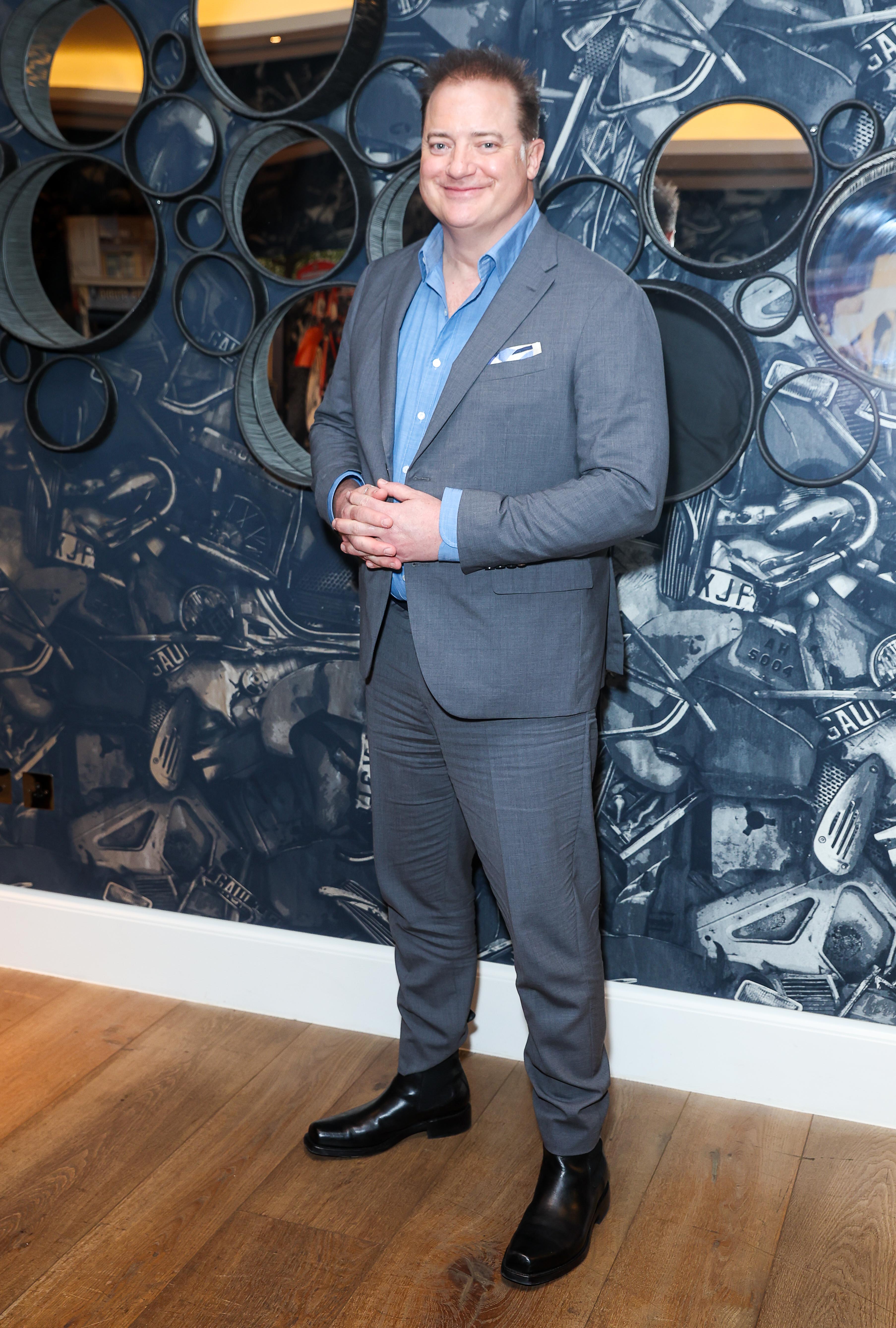 Brendan Fraser besucht eine Sondervorführung von "The Whale" im The Ham Yard Hotel in London, England. | Quelle: Getty Images