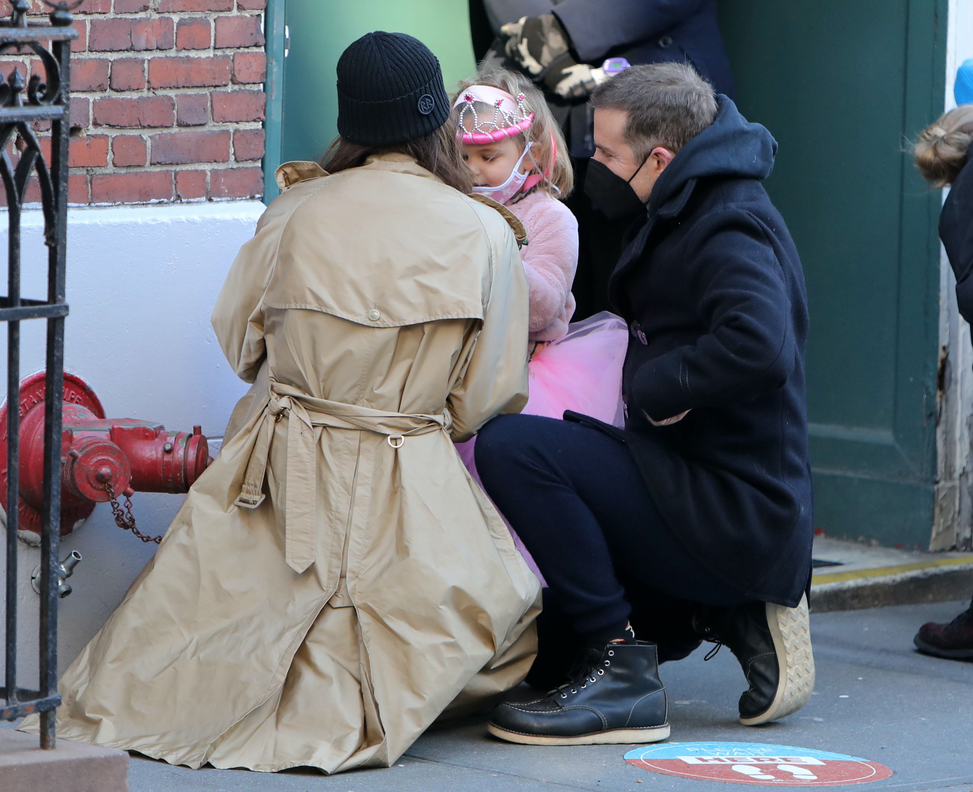 Irina Shayk und Bradley Cooper wurden am 19. März 2021 mit Lea De Seine Shayk Cooper in New York City gesehen. | Quelle: Getty Images