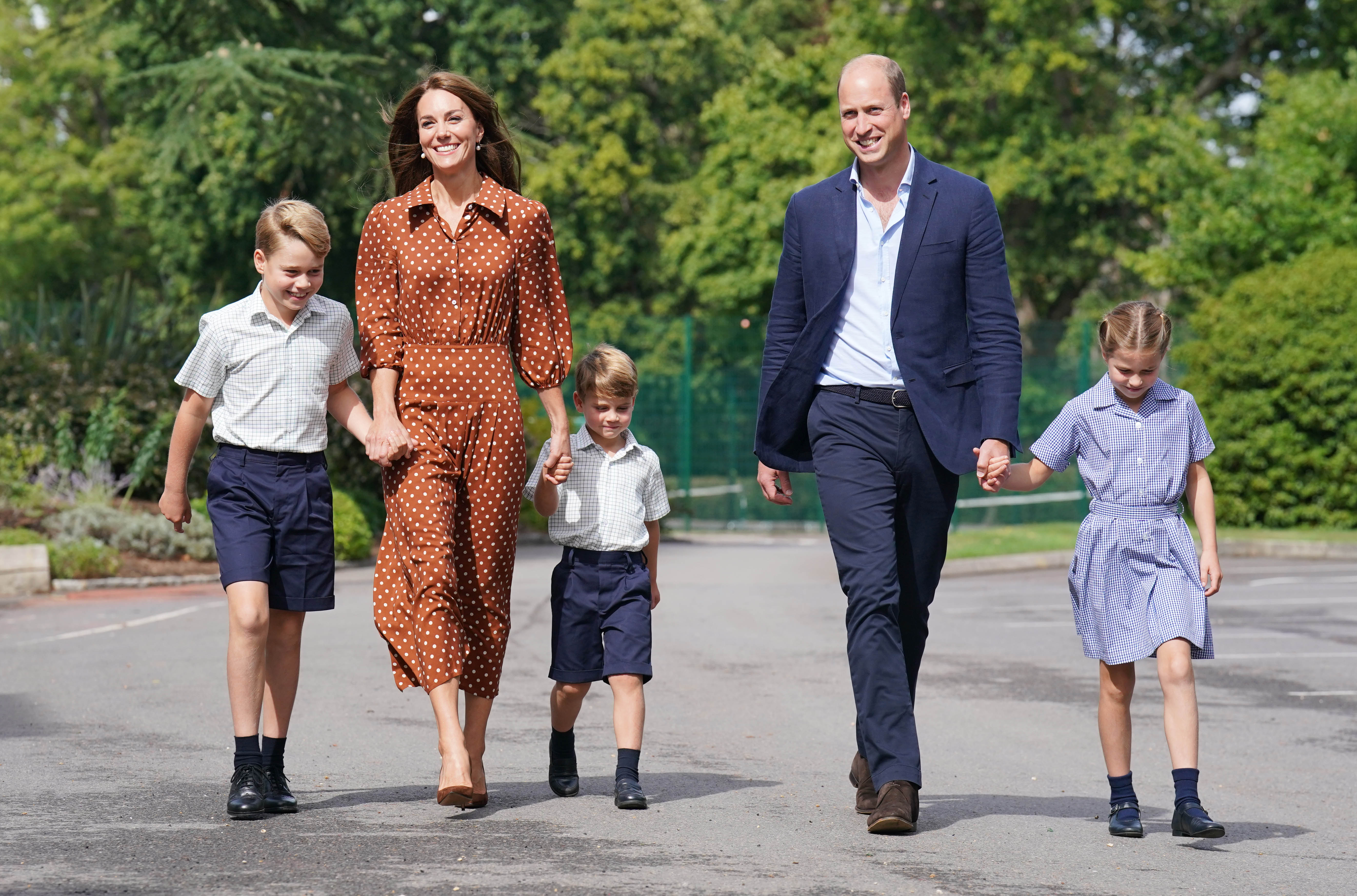 Prinz George, Prinzessin Charlotte, Prinz Louis, Prinz William, Herzog von Cambridge und Catherine, Herzogin von Cambridge, 2022 | Quelle: Getty Images
