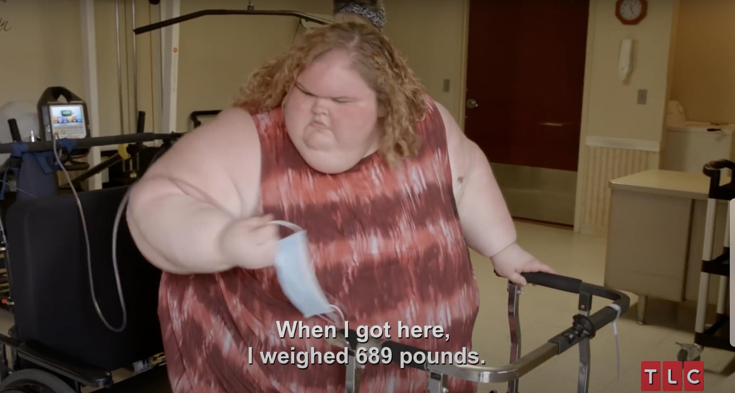 Eine Szene aus „1000-lb Sisters“, in der Tammy in der Reha 60 Pfund verlor, gepostet am 13. November 2021. | Quelle: YouTube/TLC