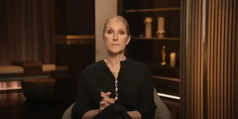 Céline Dion verkündet die Verschiebung ihrer Tourdaten für das Frühjahr 2023. | Quelle: YouTube/Celin Dion