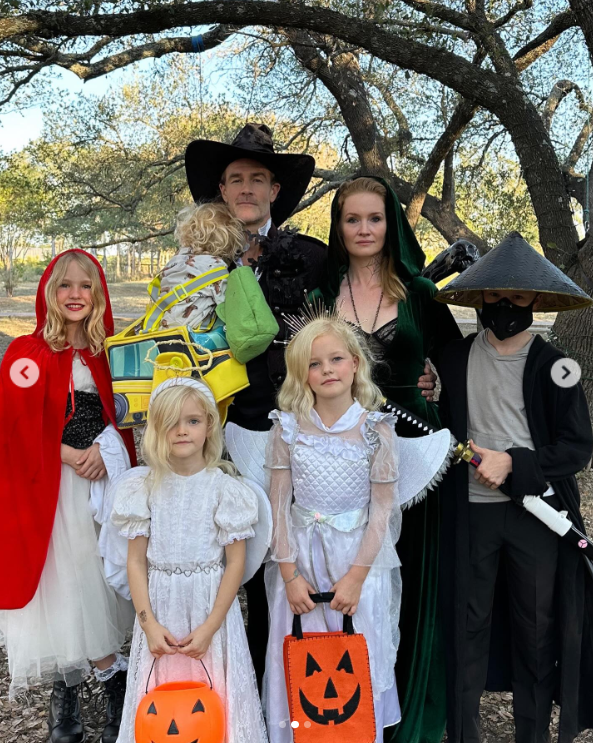 James und Kimberly Van Der Beek feiern Halloween mit ihren Kindern, gepostet am 31. Oktober 2024 | Quelle: instagram.com/vanderkimberly