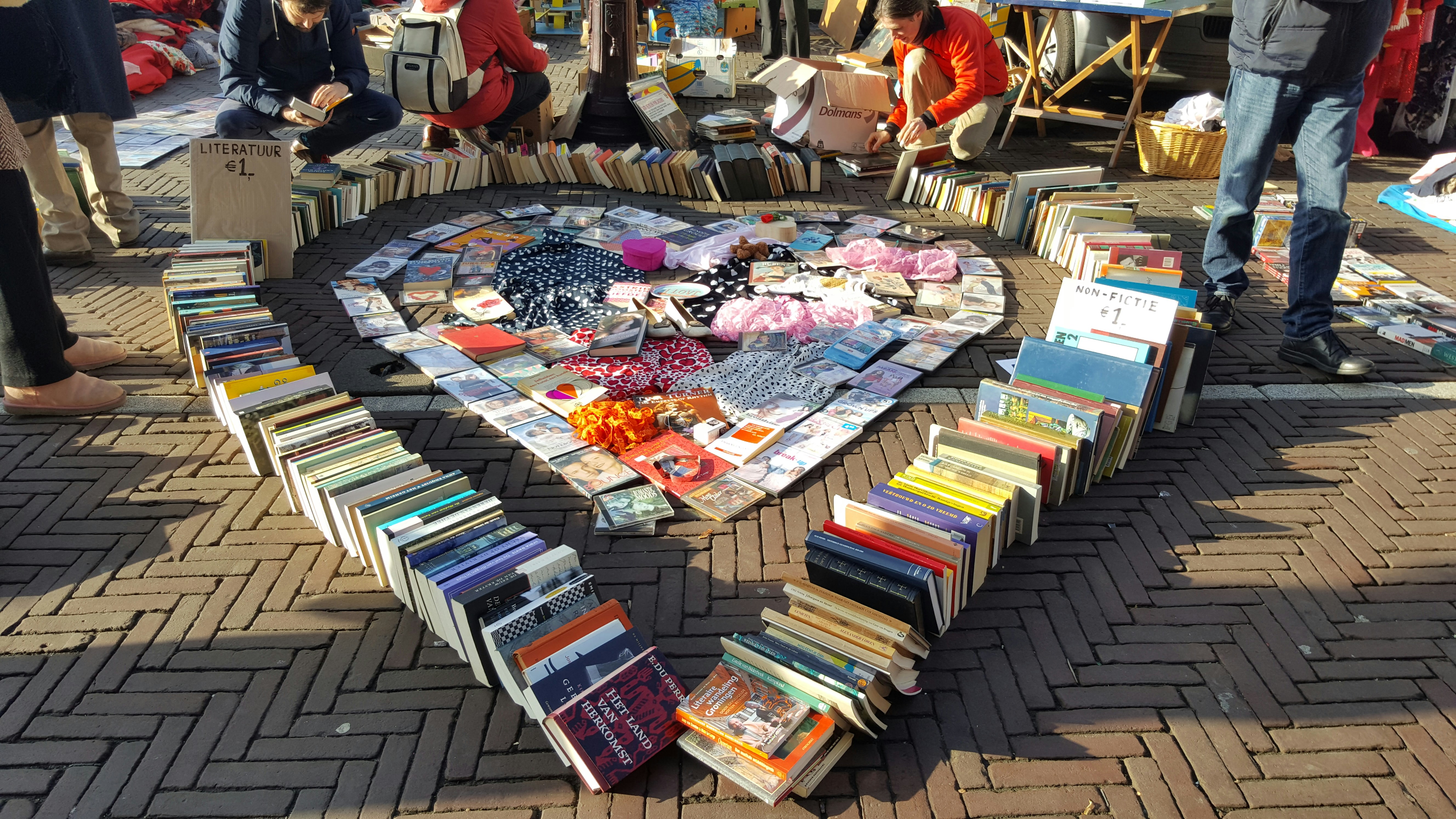 Yard Sale | Quelle: Unsplash