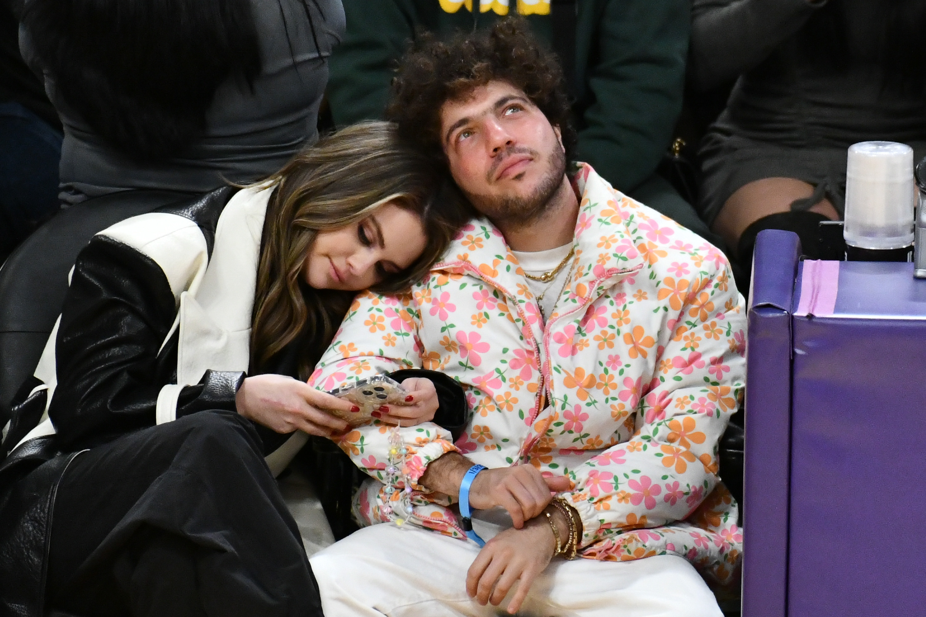 Selena Gomez und Benny Blanco am 03. Januar 2024 in Los Angeles, Kalifornien | Quelle: Getty Images