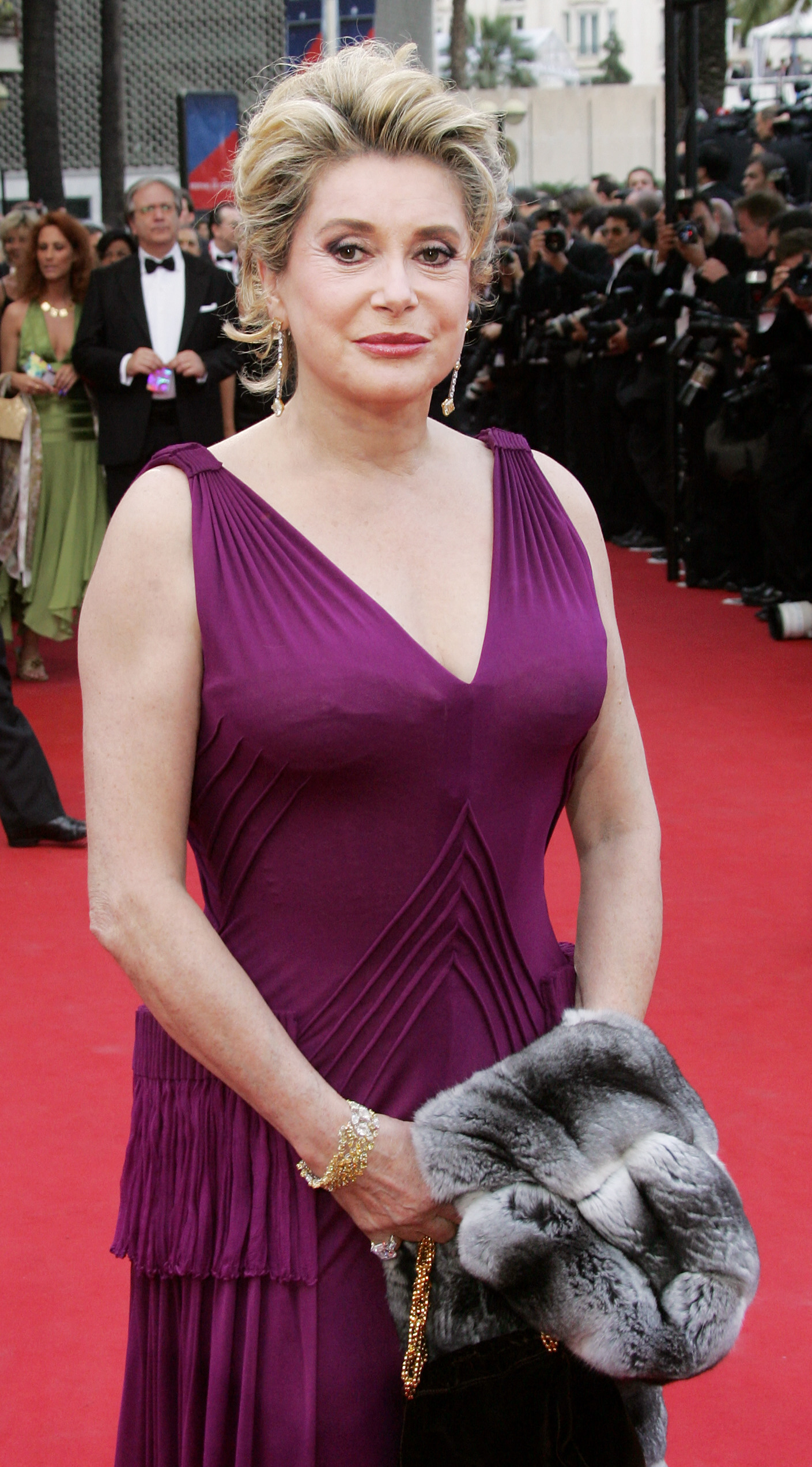 Catherine Deneuve bei den 58. Filmfestspielen von Cannes am 11. Mai 2005 in Frankreich. | Quelle: Getty Images