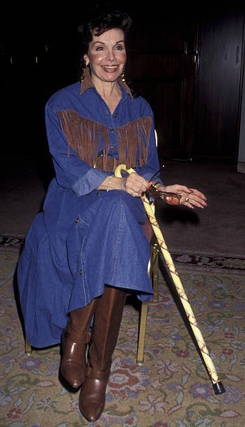 Annette Funicello nimmt am 29. April 1993 in Universal City, Kalifornien, an einer Benefizveranstaltung des Jugendzentrums der Heilsarmee zu Ehren von Roy Rogers teil. | Quelle: Getty Images