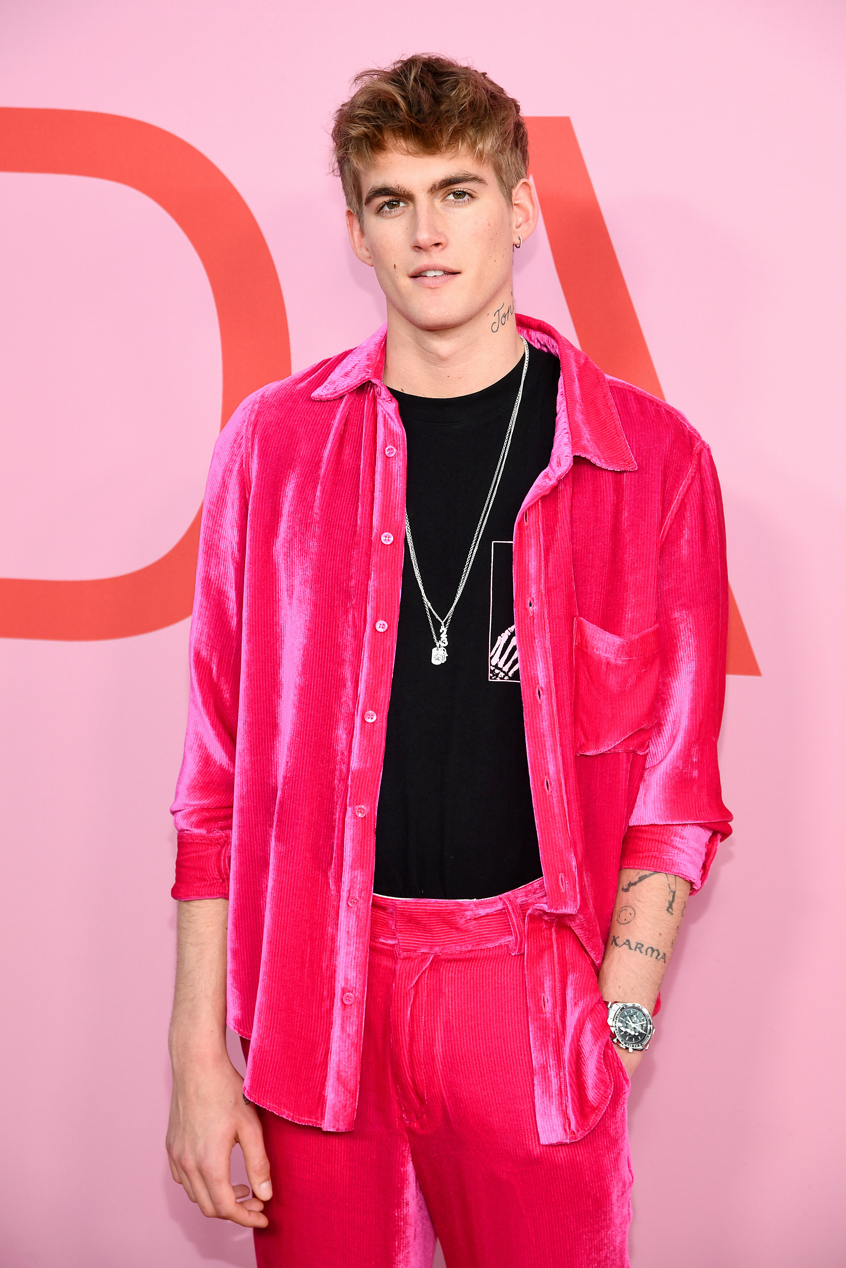 Presley begann schon in jungen Jahren als Model und unterschrieb einen Vertrag bei IMG Models. Später lief er für große Modehäuser auf dem Laufsteg, bevor das Engagement für psychische Gesundheit einen viel größeren Teil seines öffentlichen Lebens einnahm. | Quelle: Getty Images