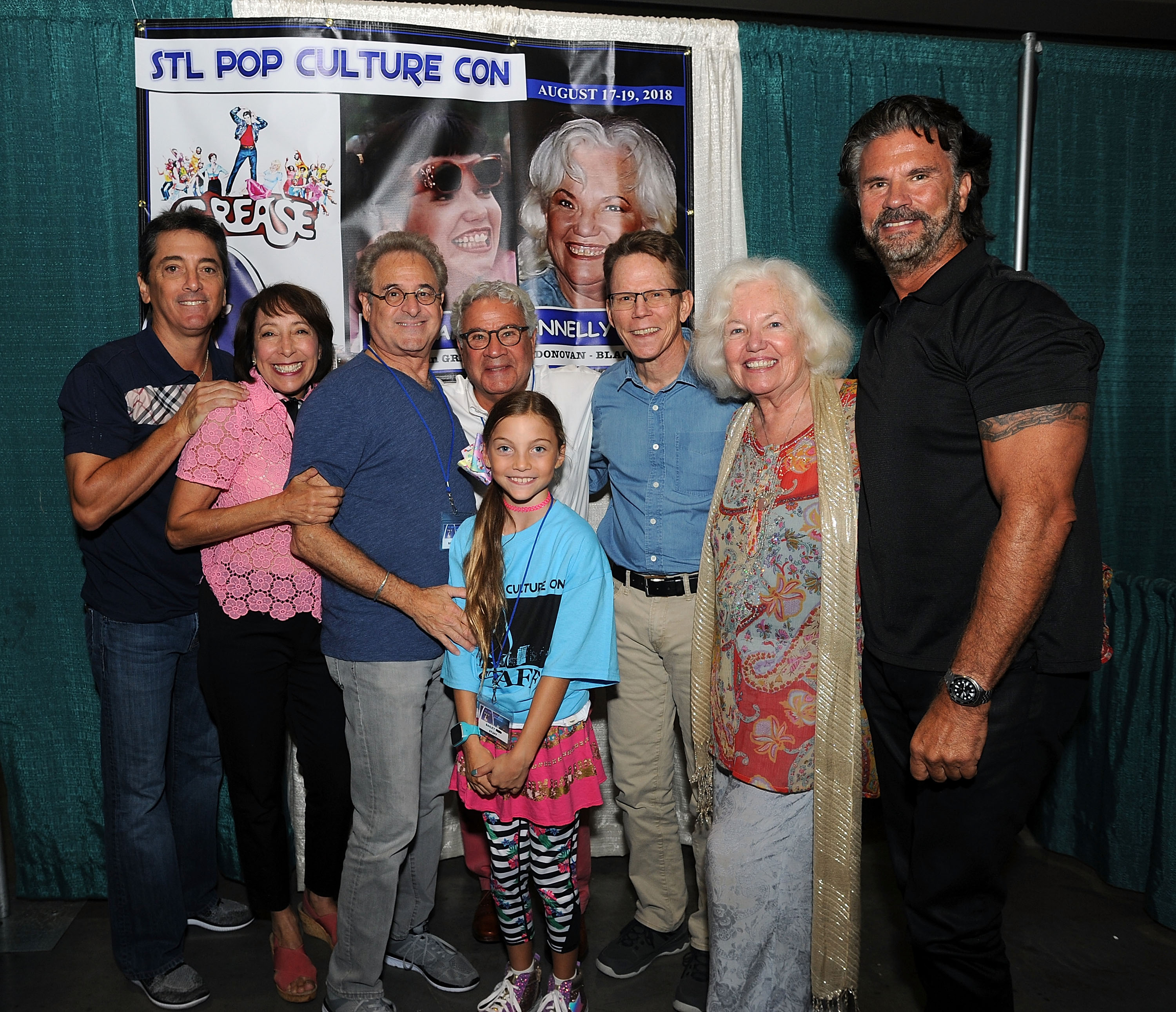 Scott Baio, Barry Pearl, Kelly Ward, Didi Conn, Bailey Baio, Lorenzo Lamas, die Schauspielerin, und Michael Tucci am 19. August 2018 in St. Charles, Missouri | Quelle: Getty Images