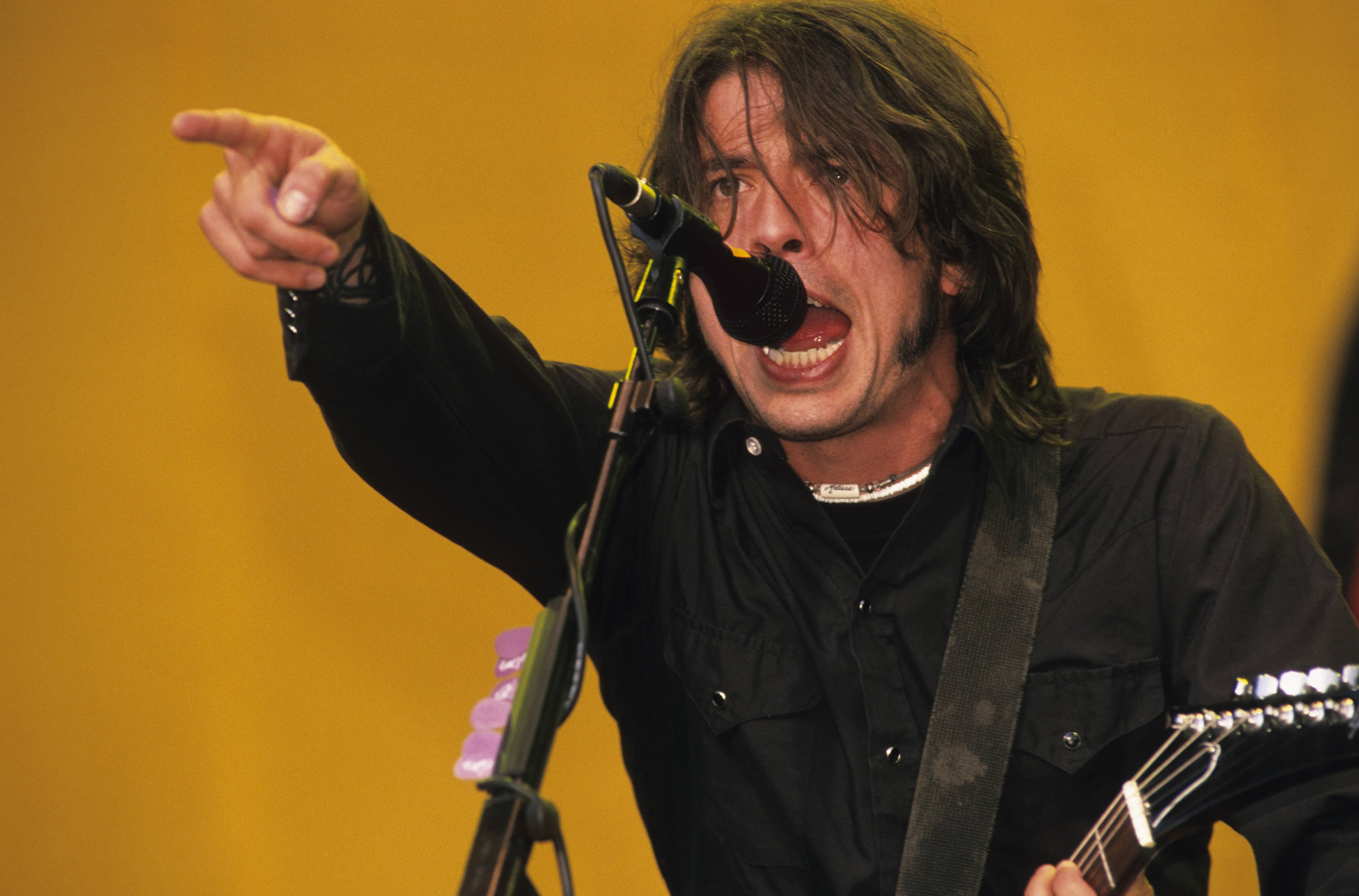 Dave Grohl und die Foo Fighters im Jahr 2000. | Quelle: Getty Images