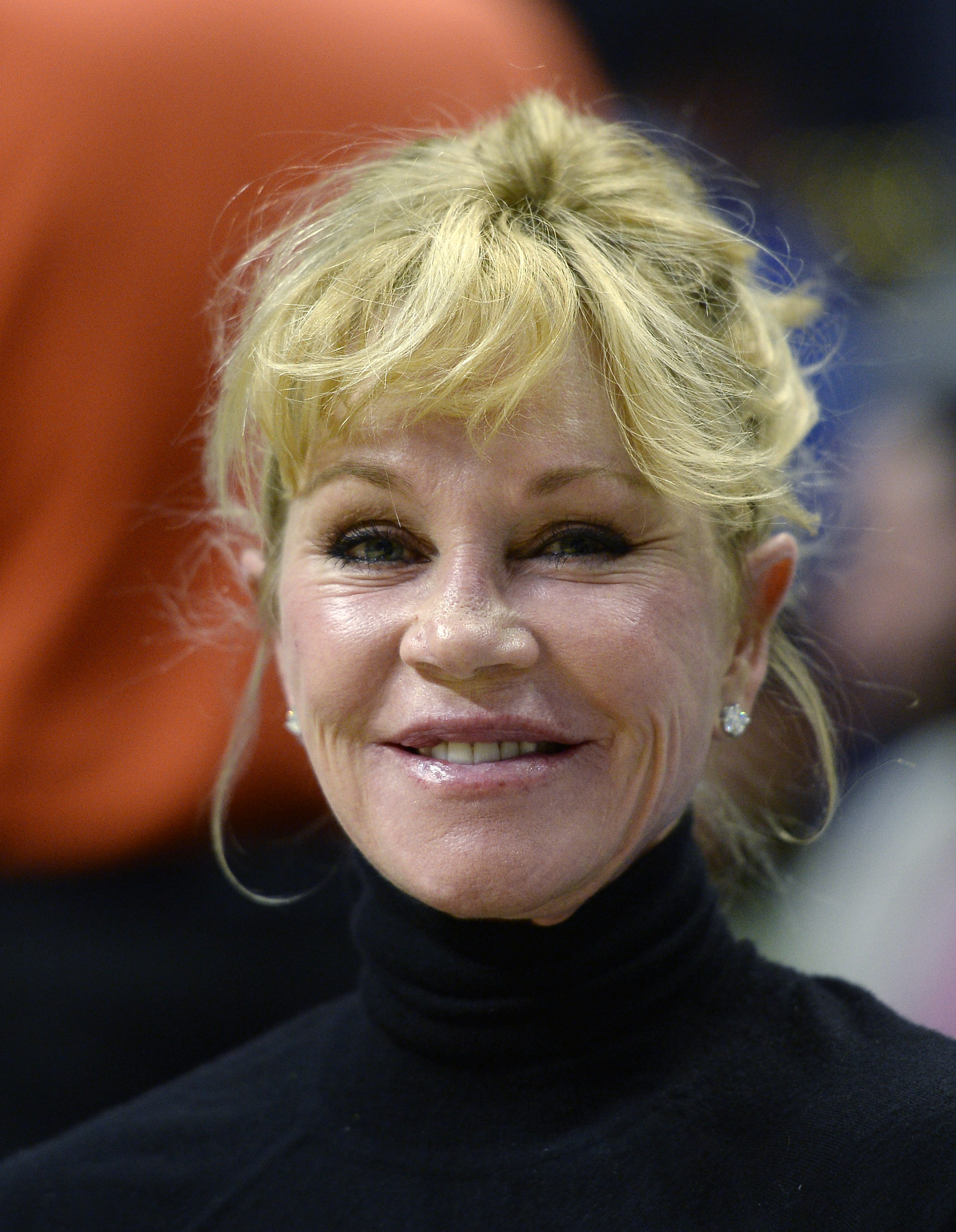 Melanie Griffith beim NBA-Basketballspiel zwischen den Los Angeles Clippers und den Memphis Grizzlies am 9. November 2015 in Los Angeles, Kalifornien. | Quelle: Getty Images