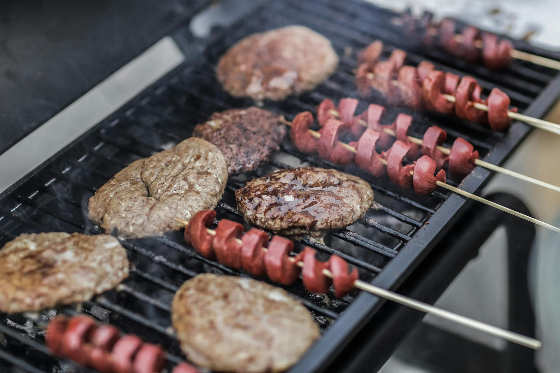 Fleisch auf dem Grill | Quelle: Pexels