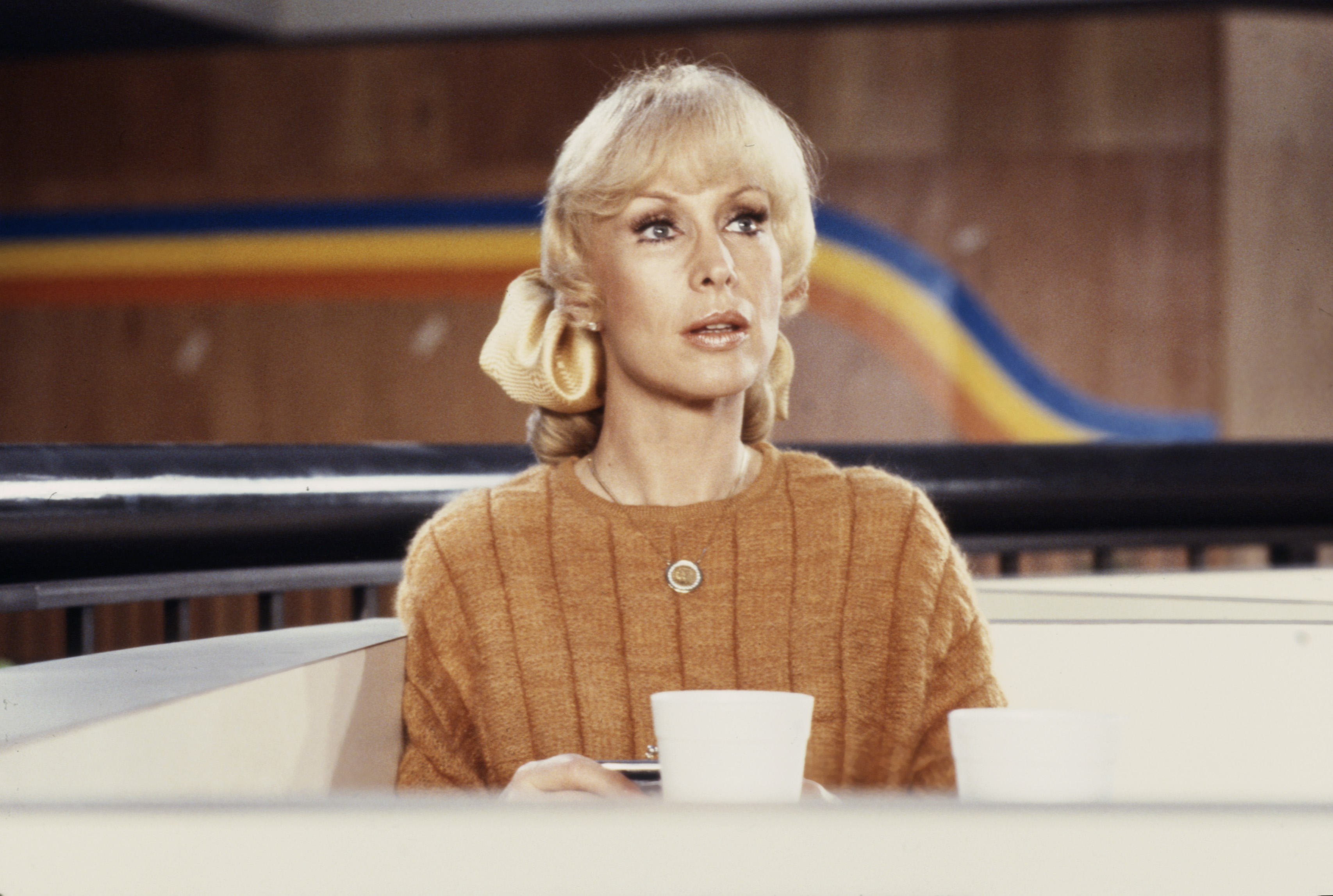 Barbara Eden tritt 1979 in dem ABC-Fernsehfilm "The Girls in the Office" auf. | Quelle: Getty Images