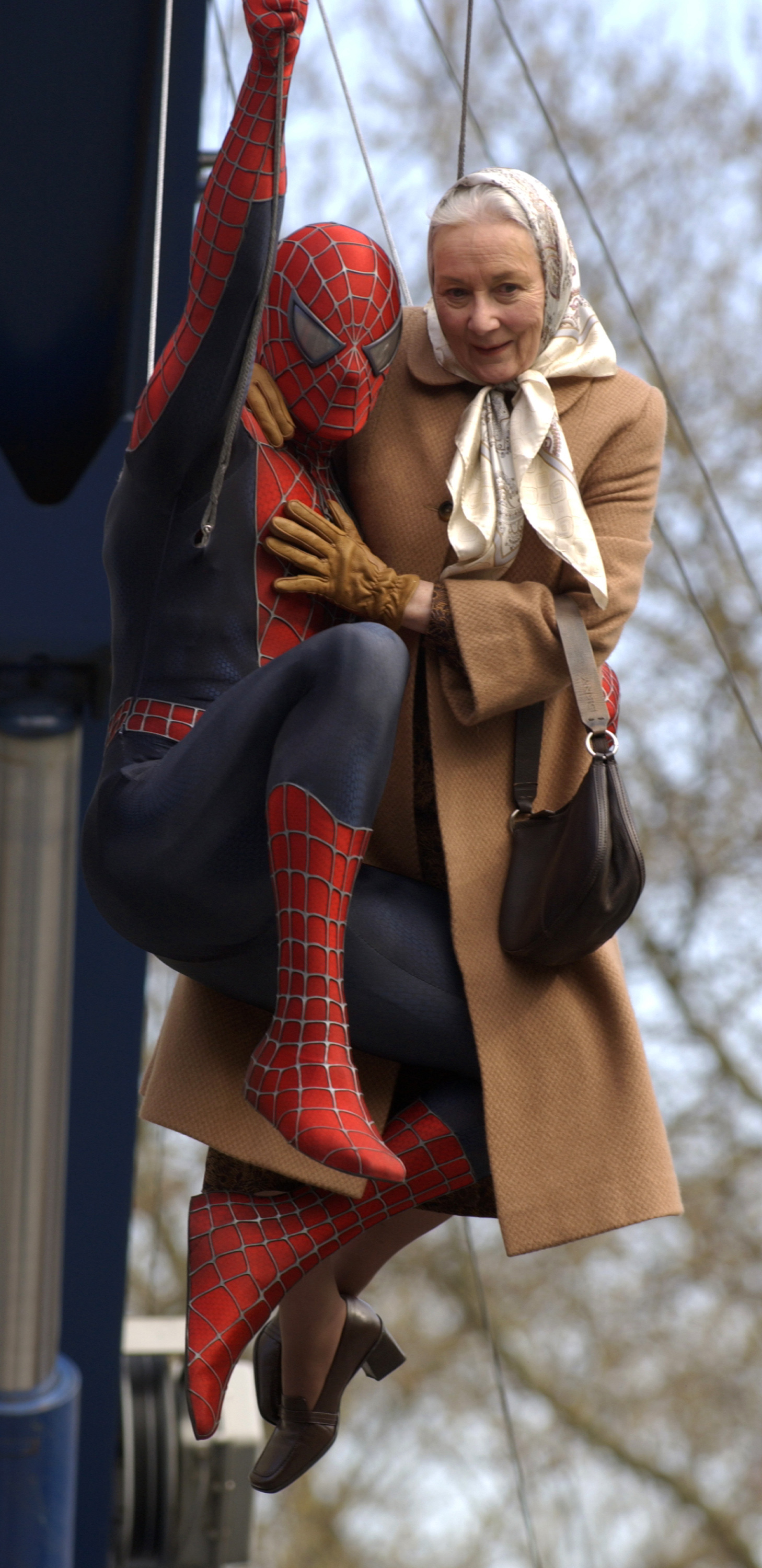 Rosemary Harris während der Dreharbeiten zu "Spider-Man 2" am 20. April 2003 | Quelle: Getty Images