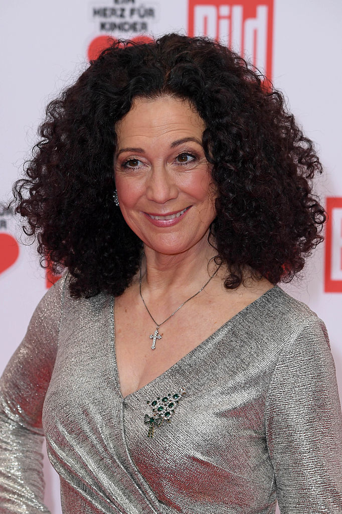 Barbara Wussow besucht die „Ein Herz für Kinder“ Gala im Studio Berlin Adlershof am 6. Dezember 2025 in Berlin | Quelle: Getty Images