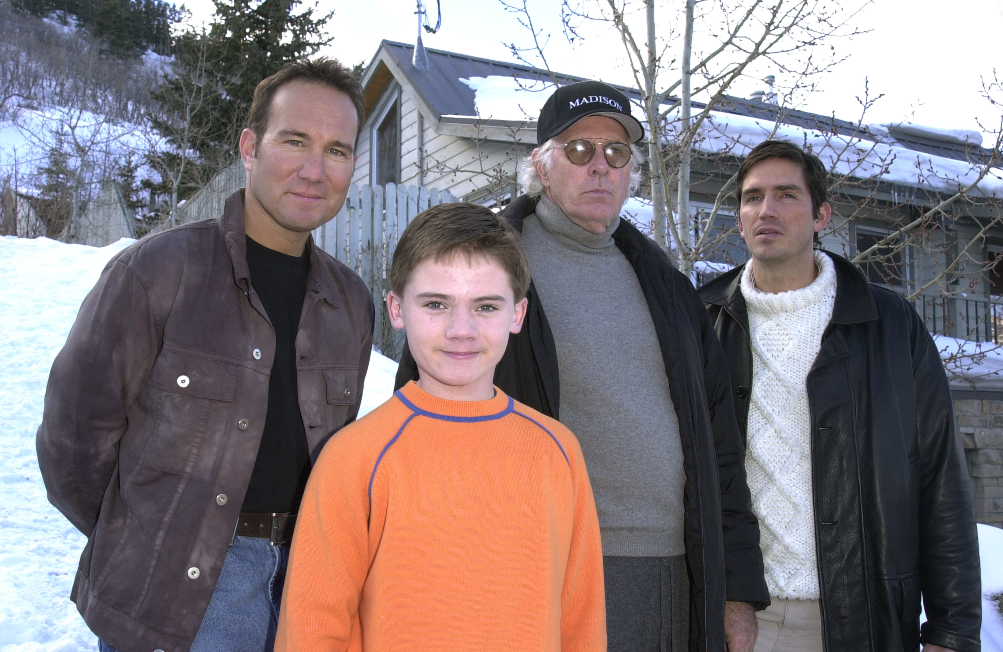 William Bindley, Jake Lloyd, Bruce Dern, & Jim Caviezel während des Sundance 2001 in Park City, Utah, Vereinigte Staaten. | Quelle: Getty Images