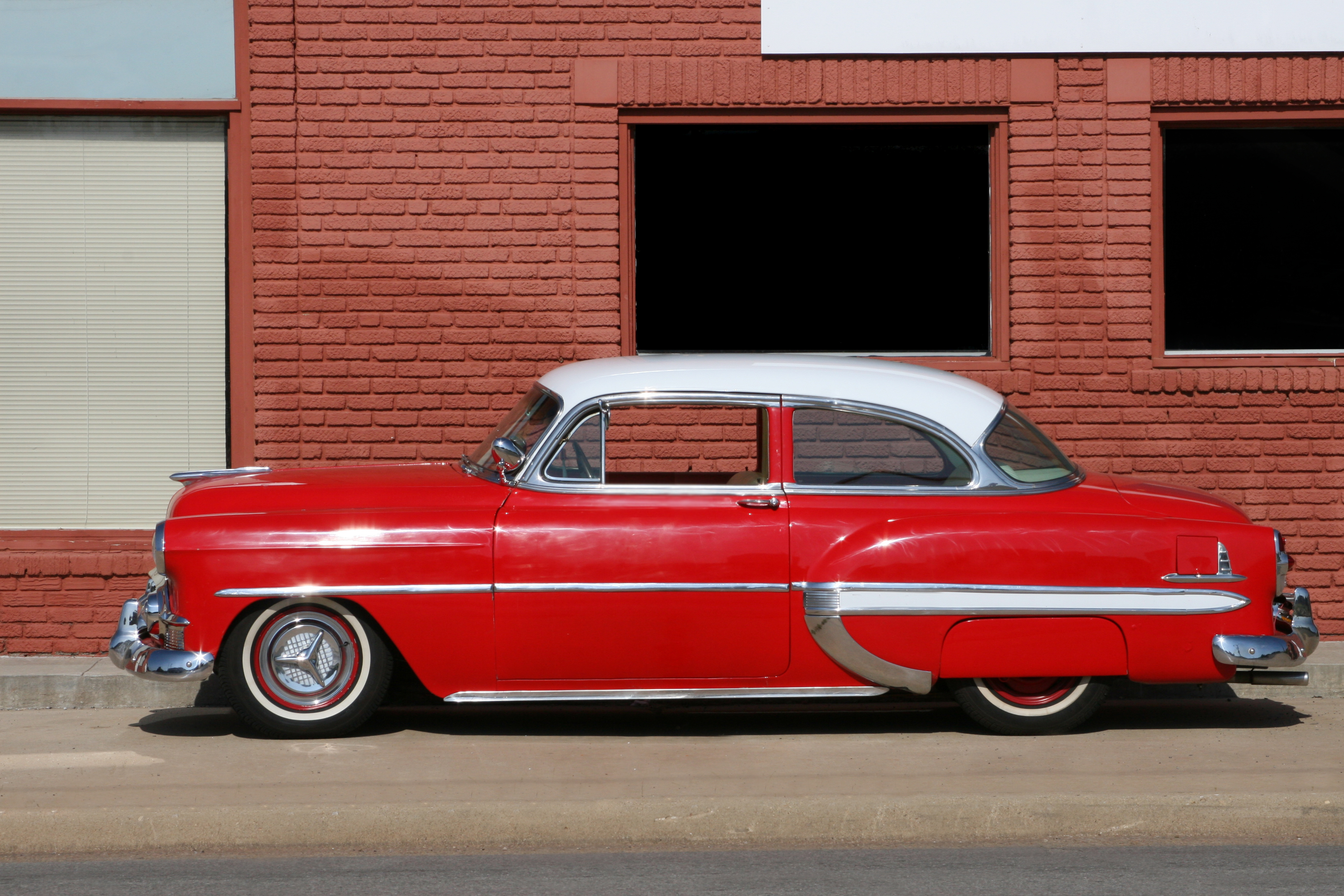 Ein roter Chevy Bel Air | Quelle: Getty Images
