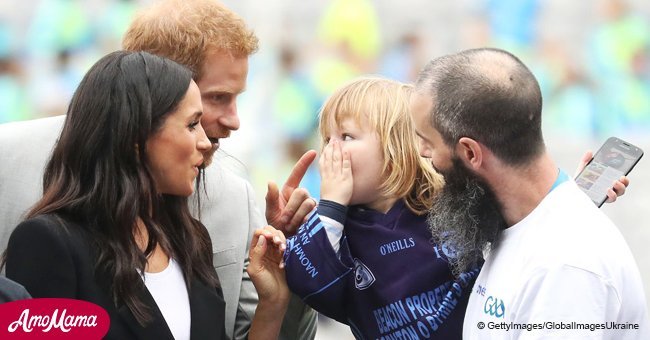Sehen Sie die süße Reaktion der Herzogin von Sussex, wenn ein Kind ihre Haare ohne zu fragen anfasst 