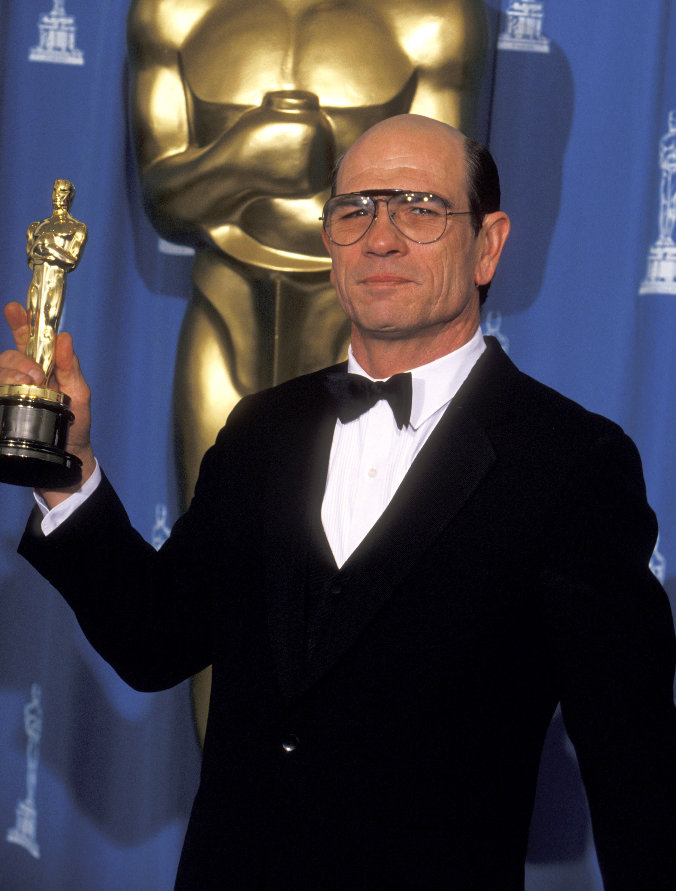 Tommy Lee Jones bei den 66th Annual Academy Awards am 21. März 1994. | Quelle: Getty Images