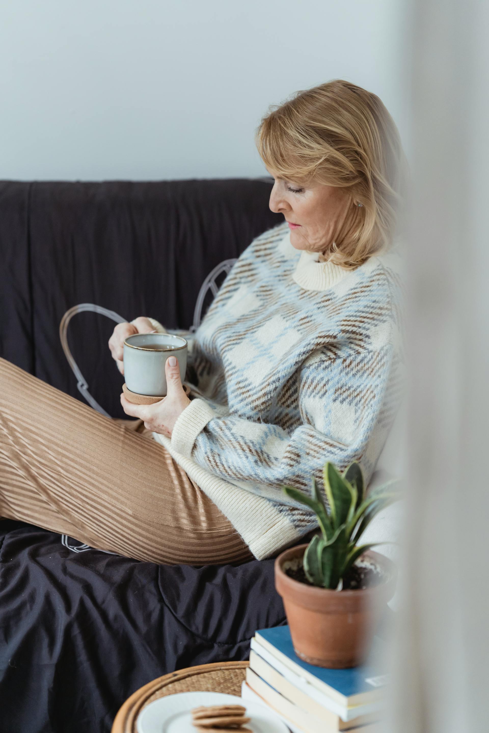 Eine nachdenkliche Frau | Quelle: Pexels