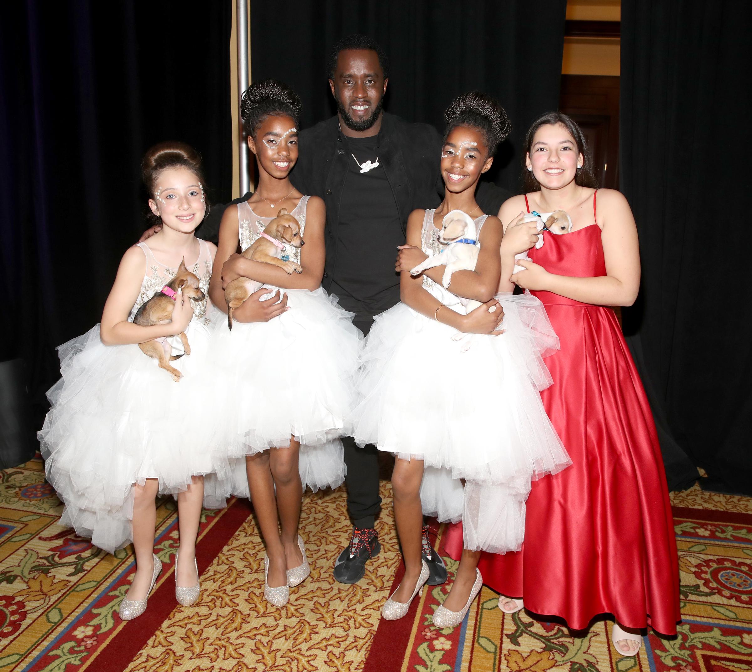 Ava Baroni, Jessie Combs, Sean Combs, D'Lila Combs und Lily Felipe bei der 5th Annual Ties &amp; Tails Gala, "Mardi Paws" am 16. März 2019 in Westlake Village, Kalifornien | Quelle: Getty Images