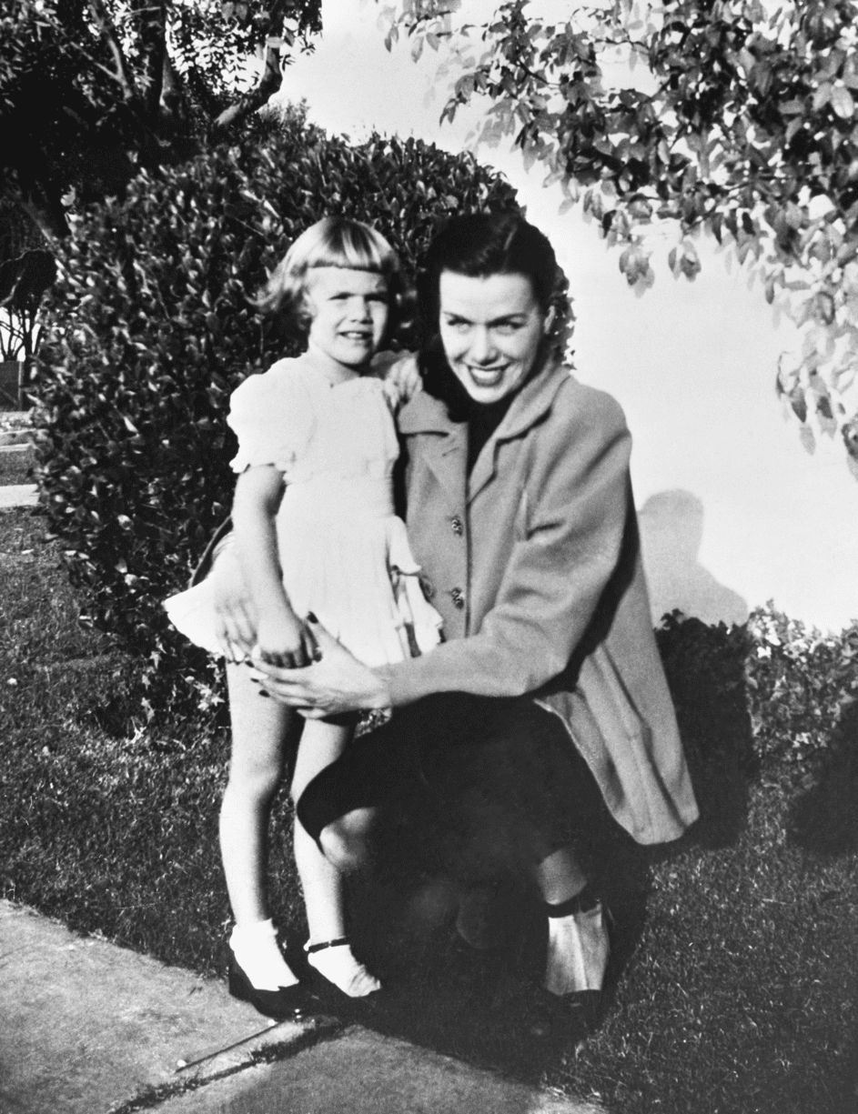 Jean Spangler und ihre Tochter Christine, am 01.10.49, 6 Tage vor dem Verschwinden. | Quelle: Getty Images