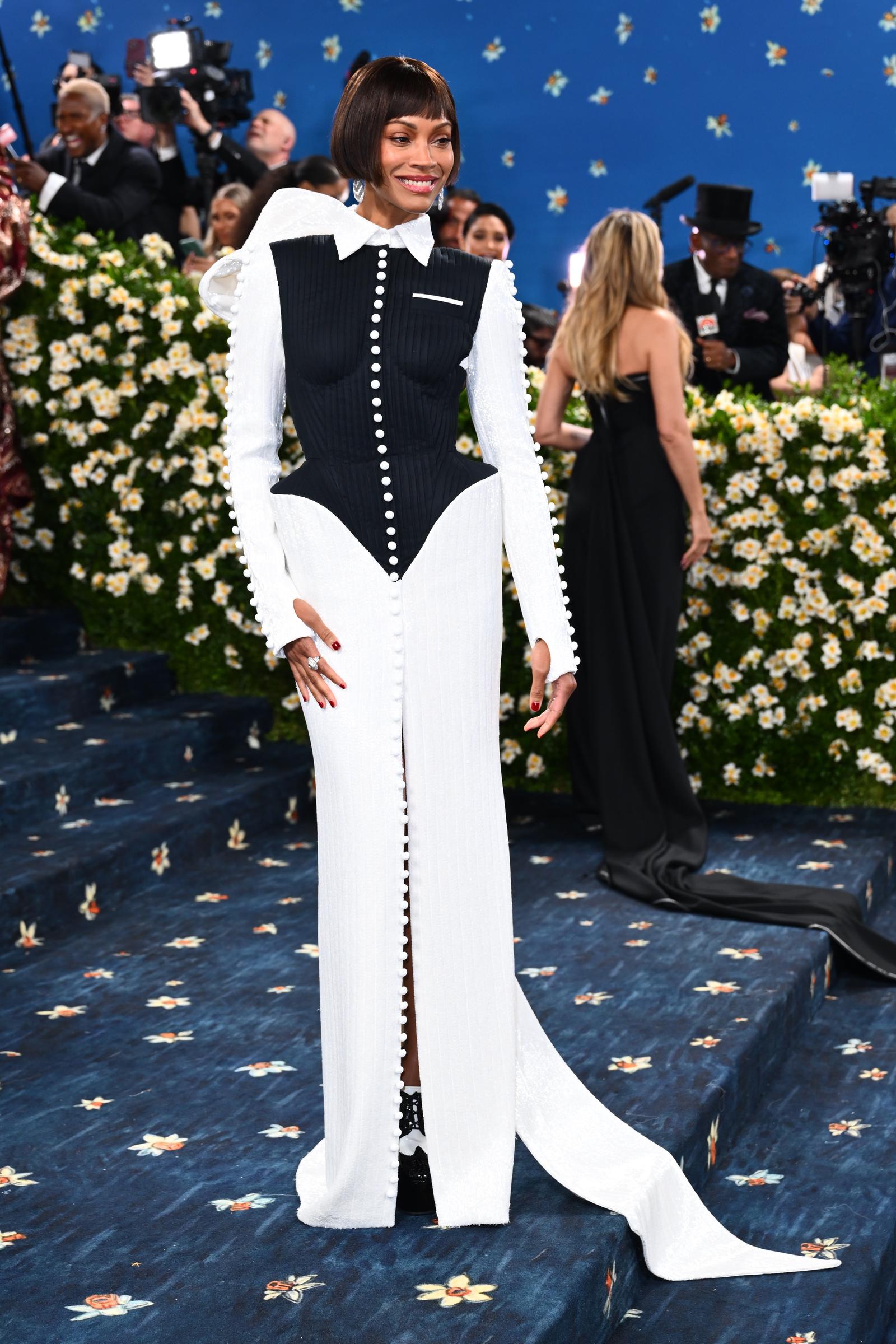 Zoe Saldaña besucht die Met Gala zur Feier von „Superfine: Tailoring Black Style“, am 5. Mai 2025 | Quelle: Getty Images