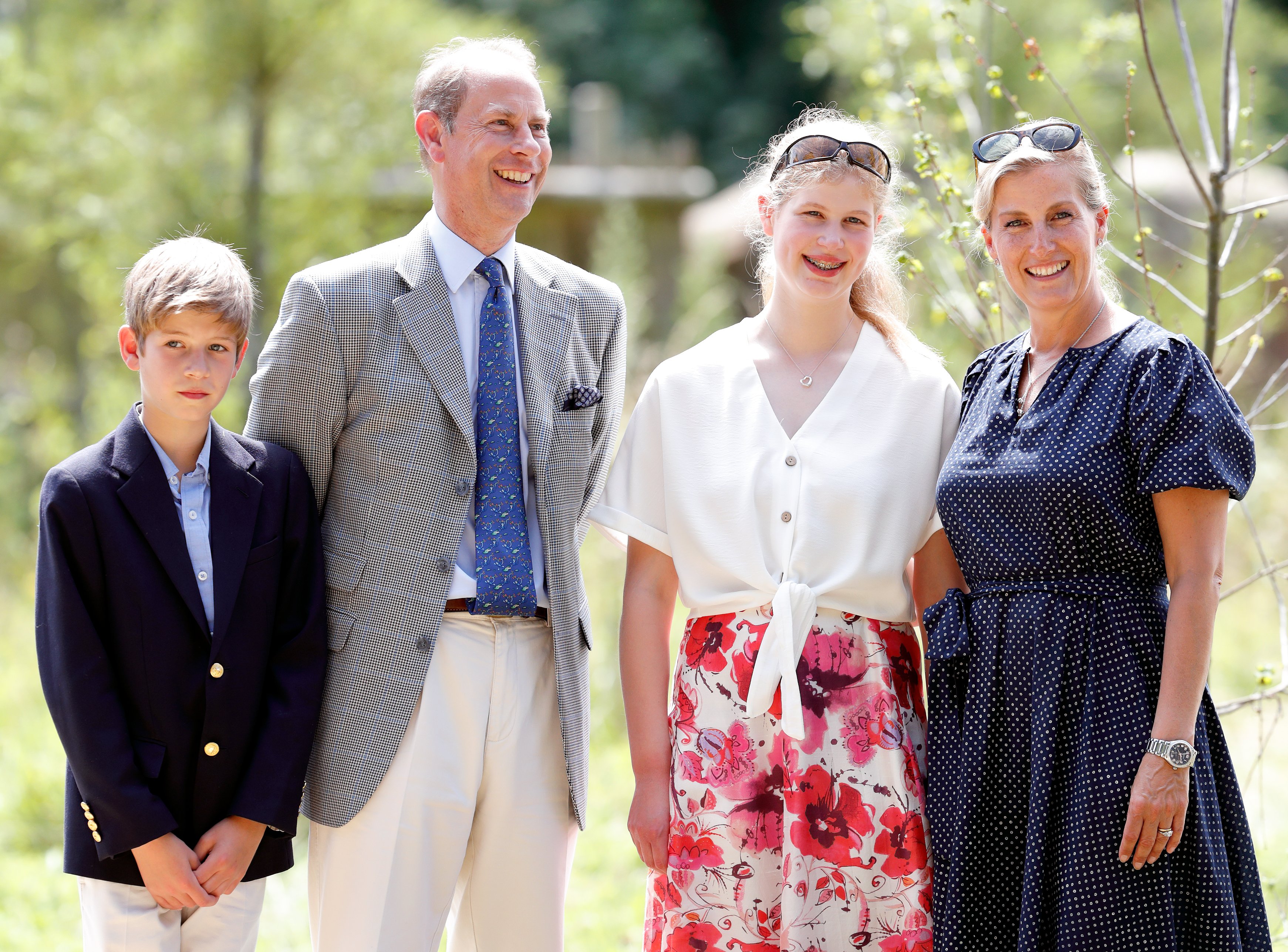 James, Viscount Severn, Prinz Edward, Earl of Wessex, Lady Louise Windsor und Sophie, Countess of Wessex besuchen The Wild Place Project at Bristol Zoo am 23. Juli 2019 in Bristol, England | Quelle: Getty Images