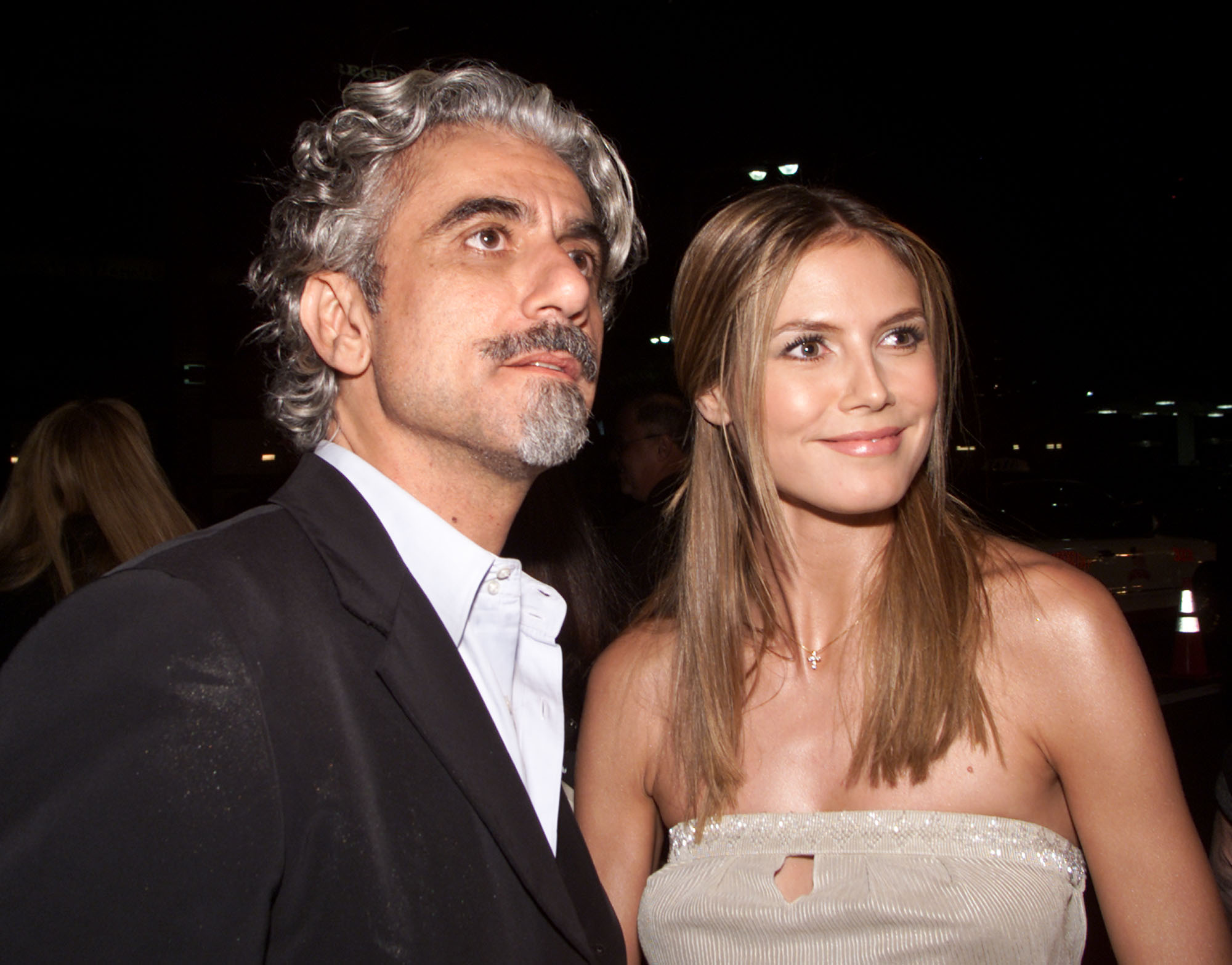 Heidi Klum und Ric Pipino bei der Premiere von "The 6th Day" im National Theater in Los Angeles | Quelle: Getty Images