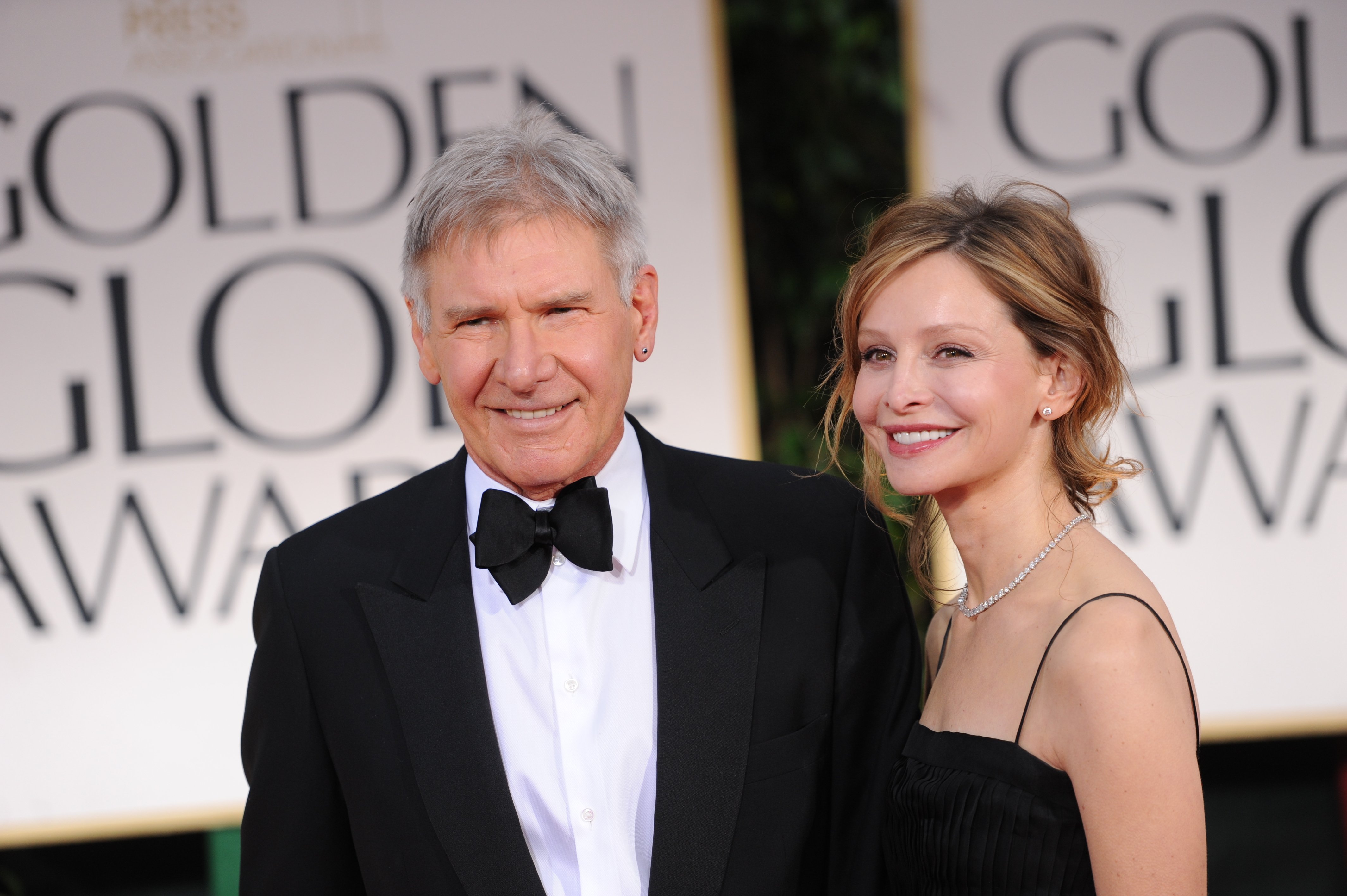 Harrison Ford und Calista Flockhart bei den 69. jährlichen Golden Globe Awards am 15. Januar 2012 | Quelle: Getty Images