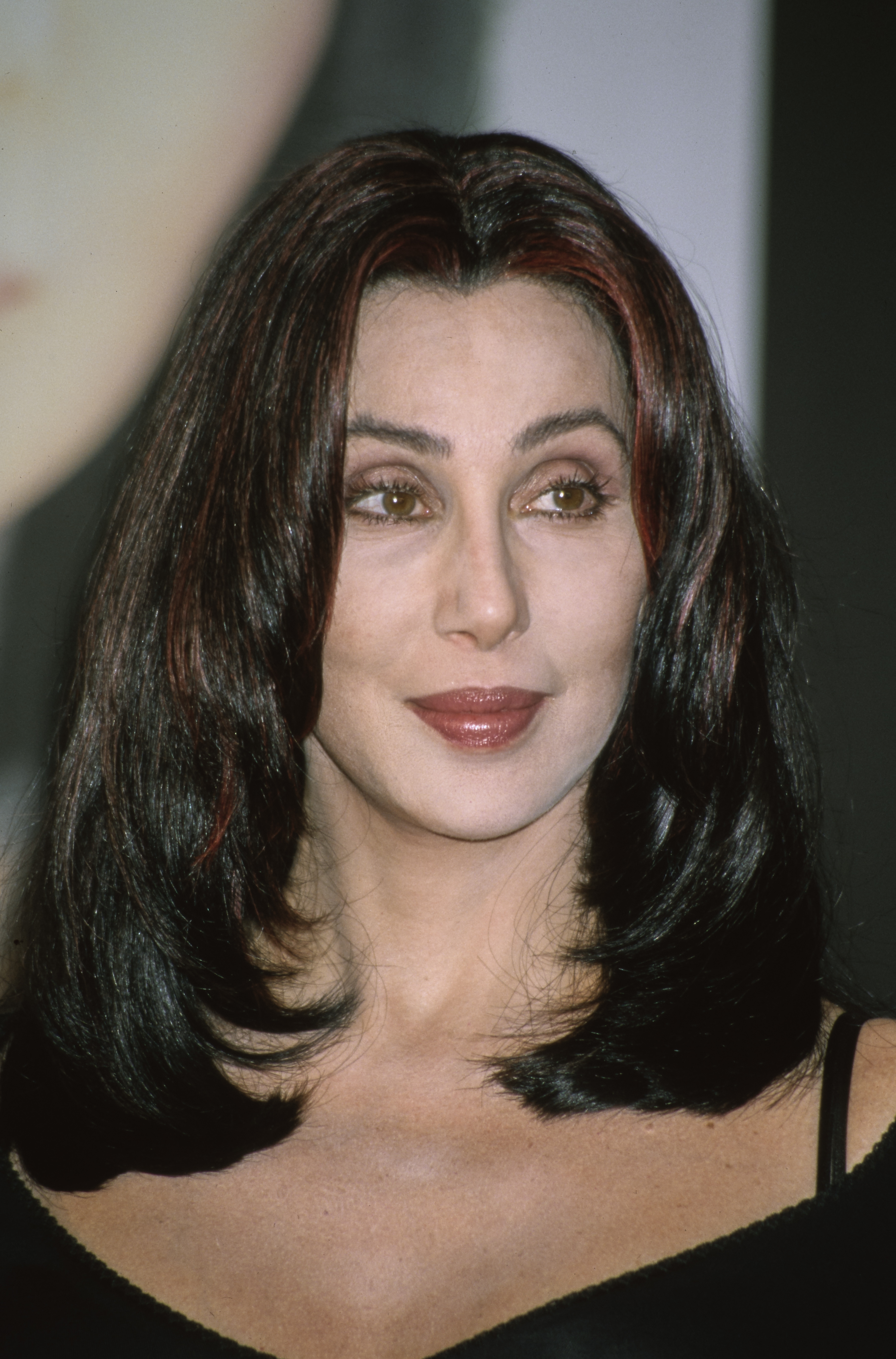 Cher während ihrer Album-Signierung am 24. November 1998 in Los Angeles, Kalifornien | Quelle: Getty Images
