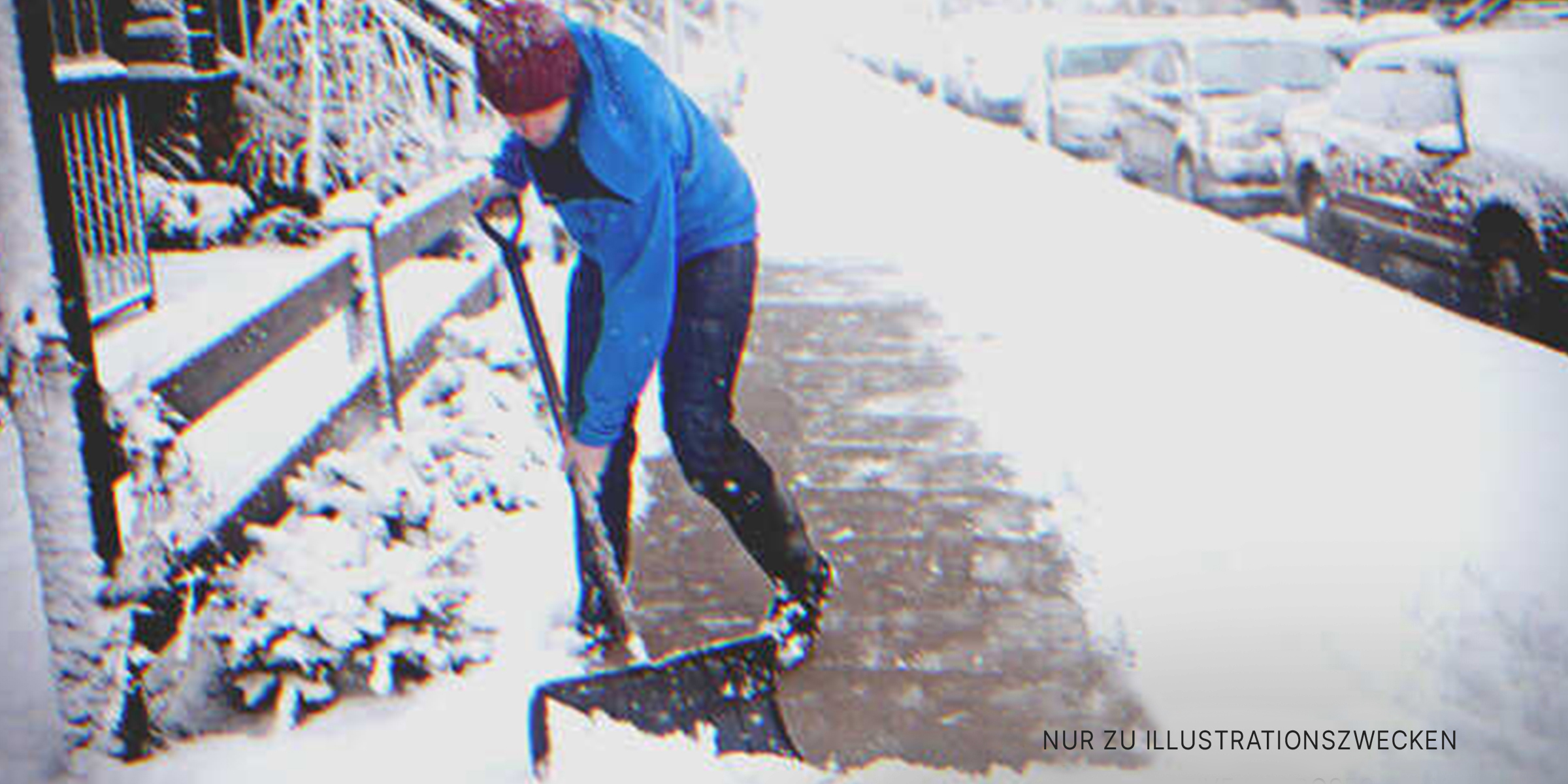 Mann, der Schnee freischaufelt. | Quelle: Getty Images