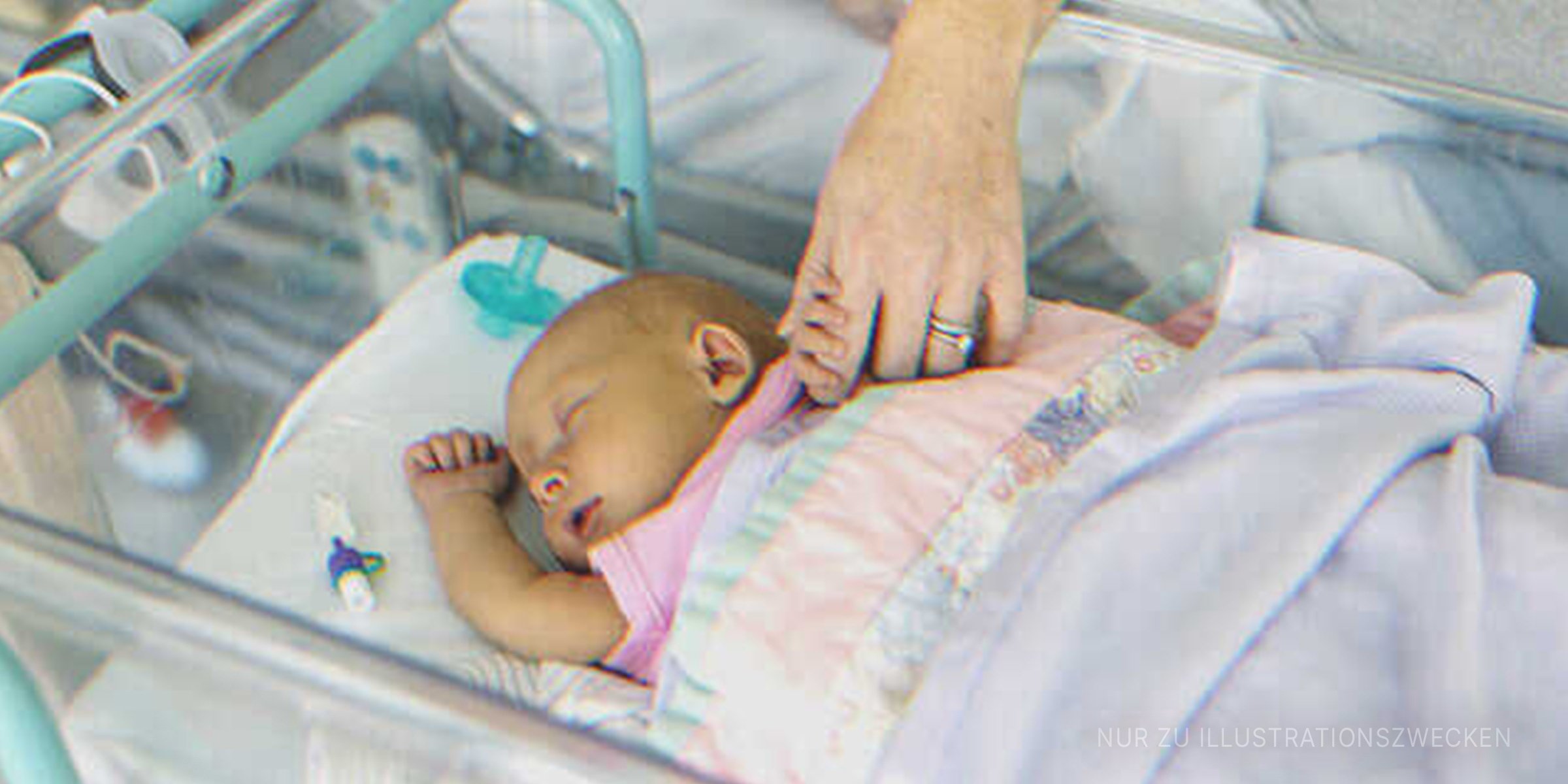 Neugeborenes Baby im Krankenhaus. | Quelle: Getty Images