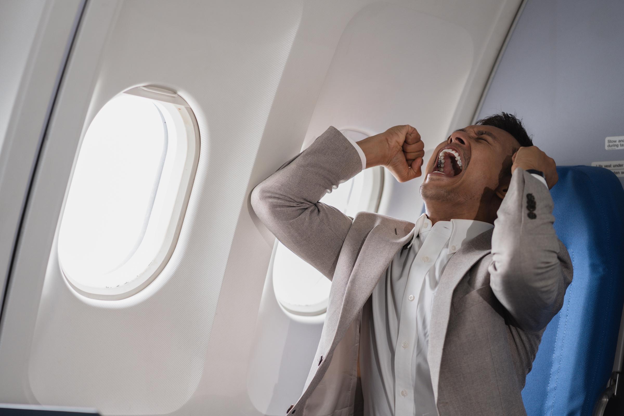 Wütender Geschäftsmann | Quelle: Shutterstock